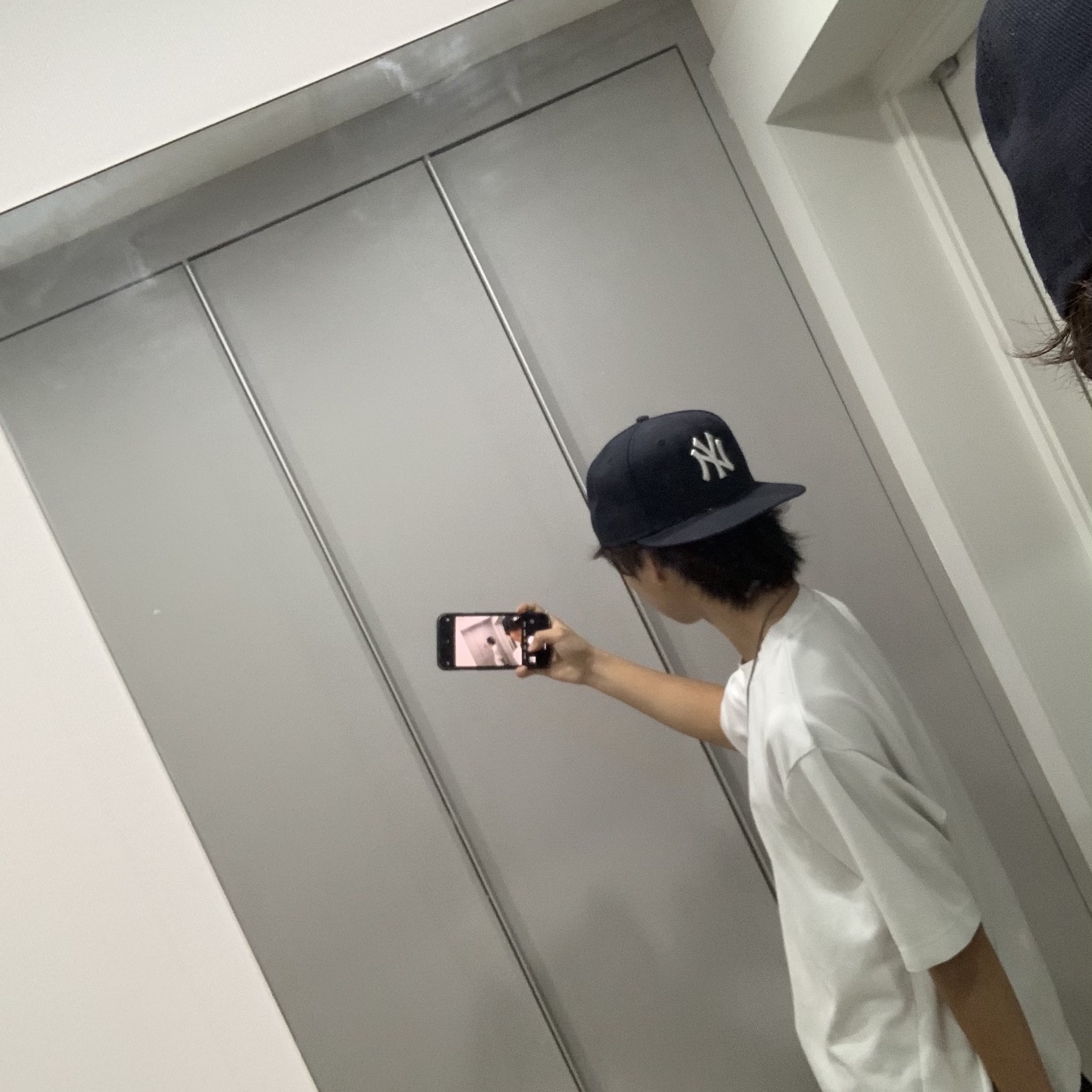 New Era 59Fifty MLB Authentic New York Yankees Game Navy 착용 스타일 - 2