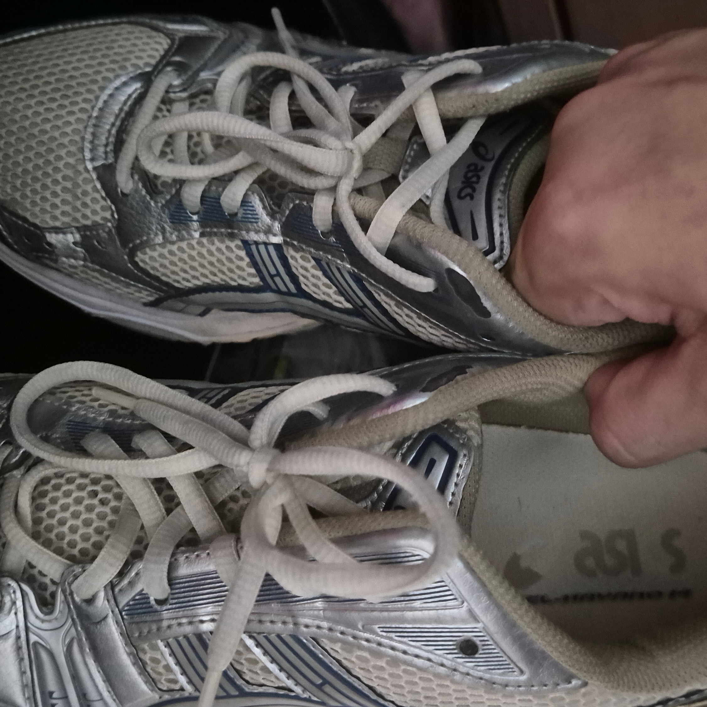 Asics Gel-Kayano 14 Cream Pure Silver 착용 스타일