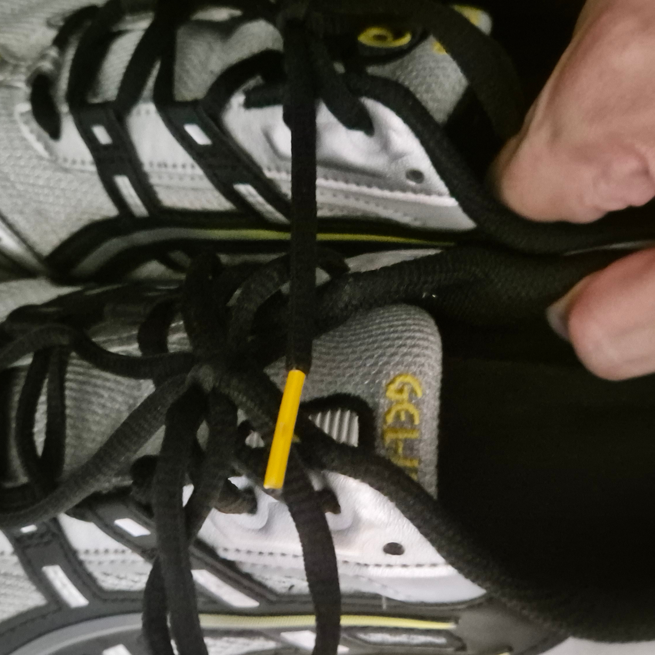 Asics Gel-1090 Mid Grey Black 착용 스타일