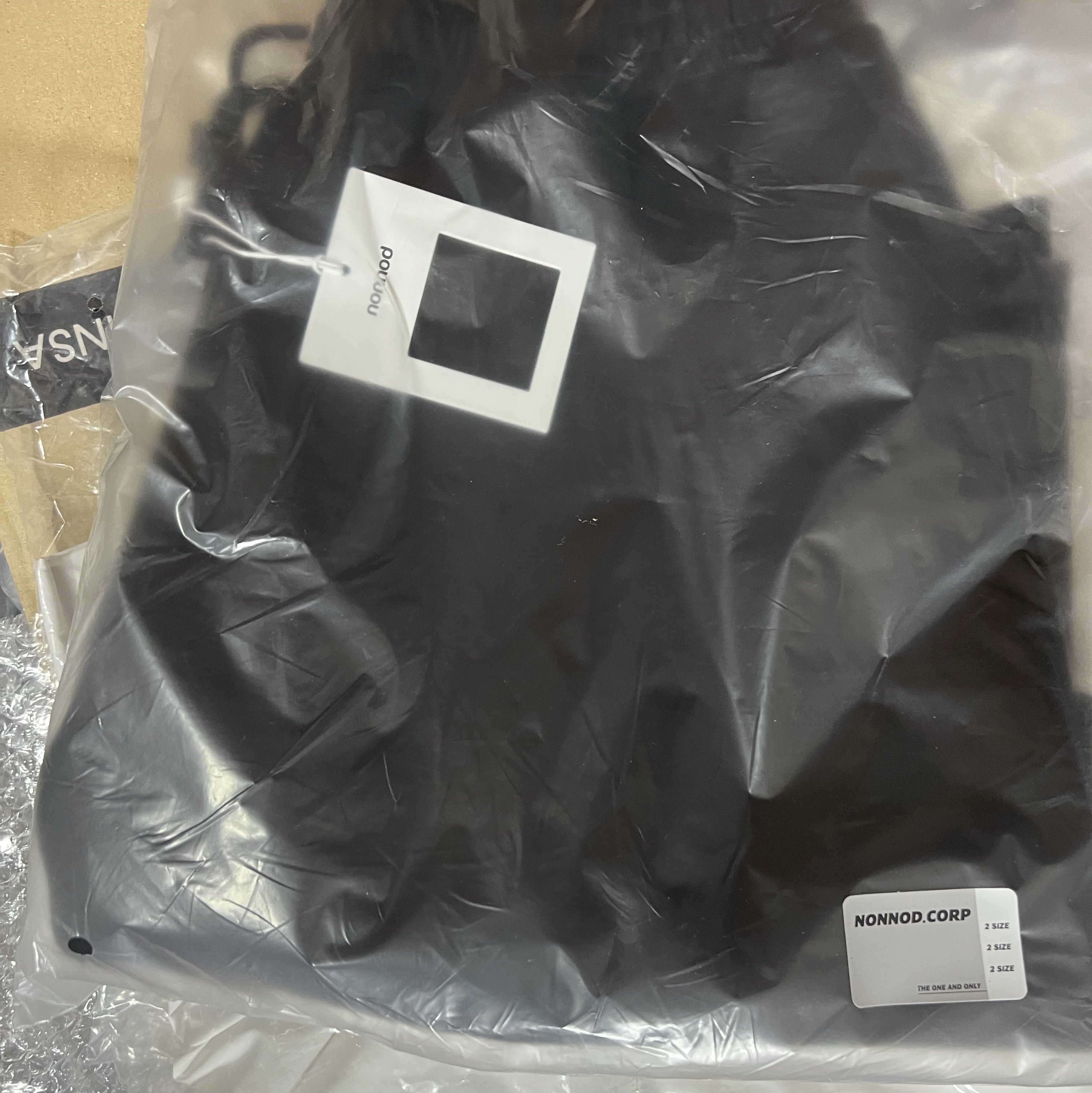 Nonnod Scuba Shorts Black 착용 스타일