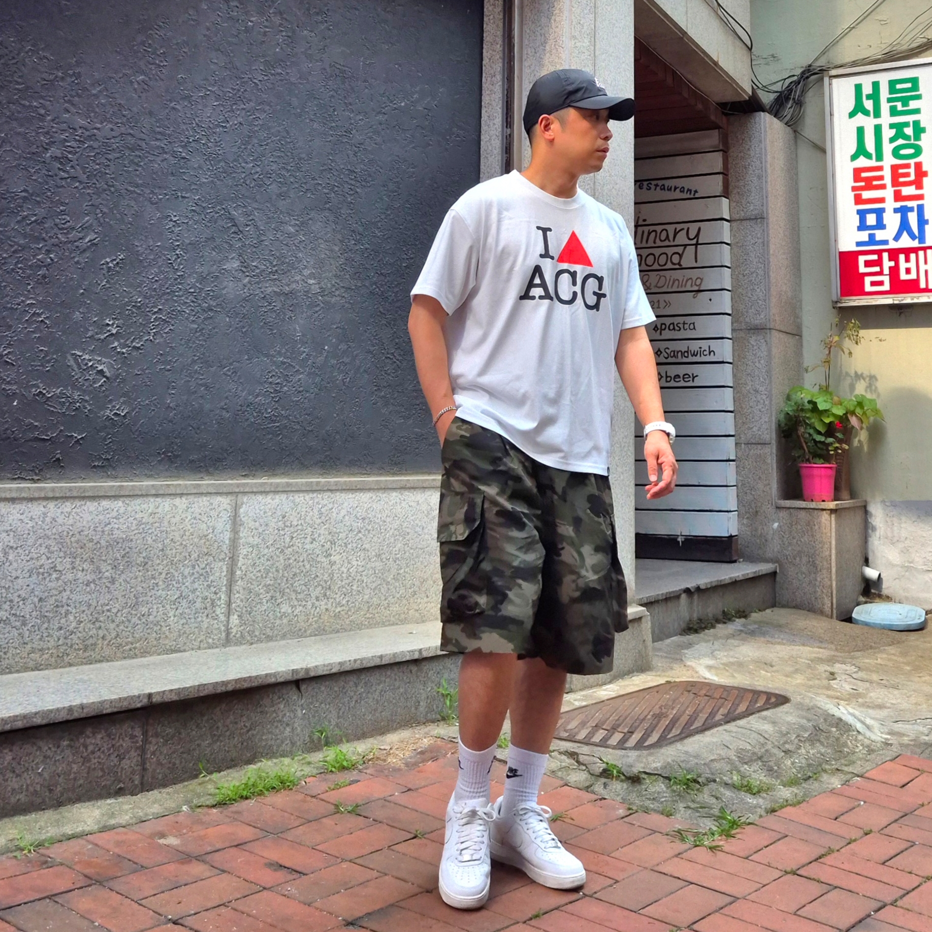 Nike Air Force 1 '07 Low White, Casio G-Shock GMA-S2100-7A White 착용 스타일 - 2