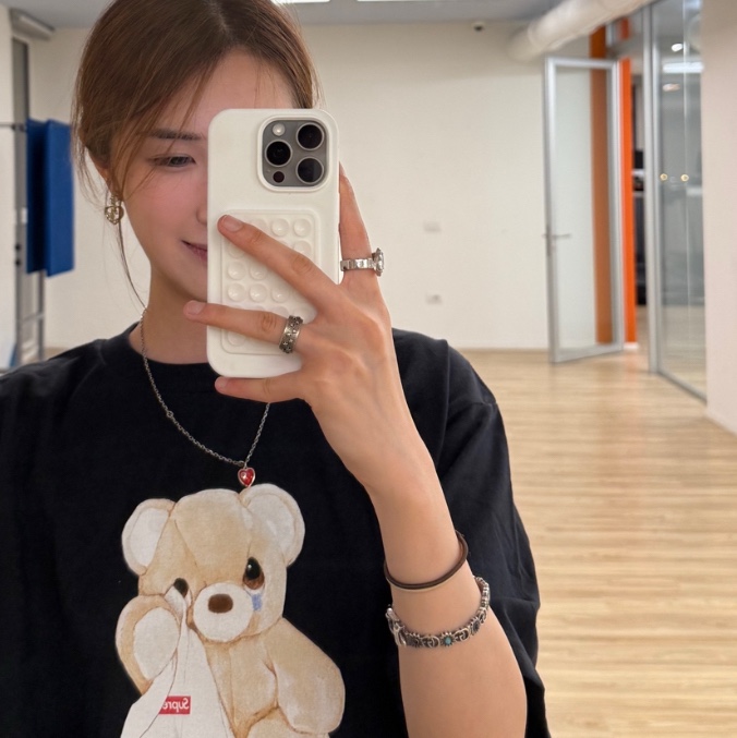 Supreme Bear T-Shirt Black - 25SS 착용 스타일