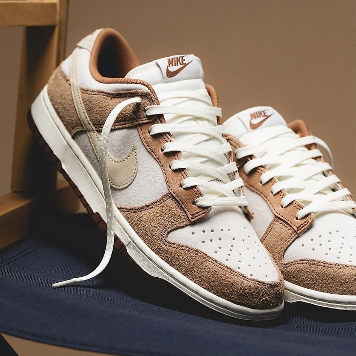 Nike Dunk Low Pro Premium Medium Curry 착용 스타일 - 2