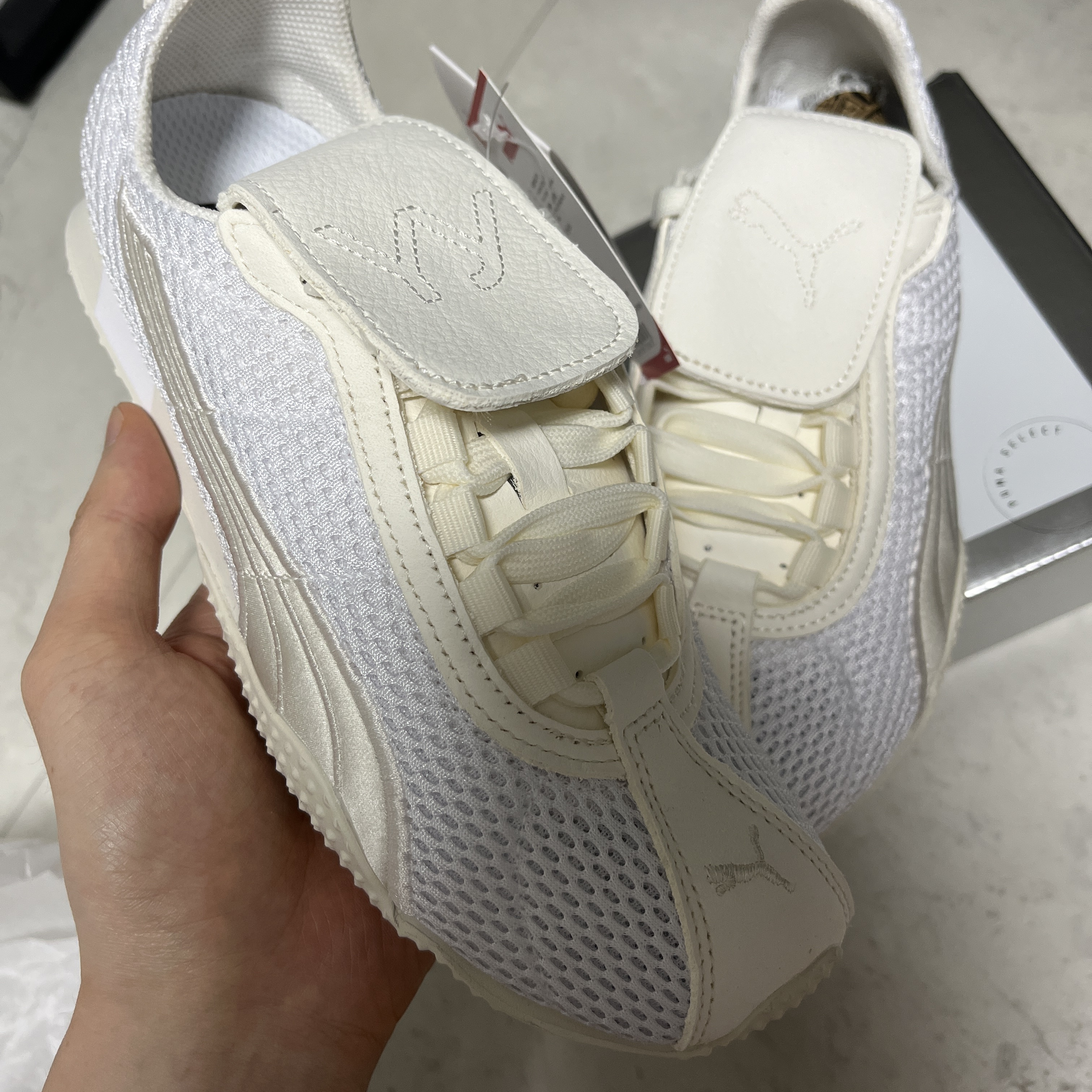Puma x Open Yy H-street White Warm White 착용 스타일