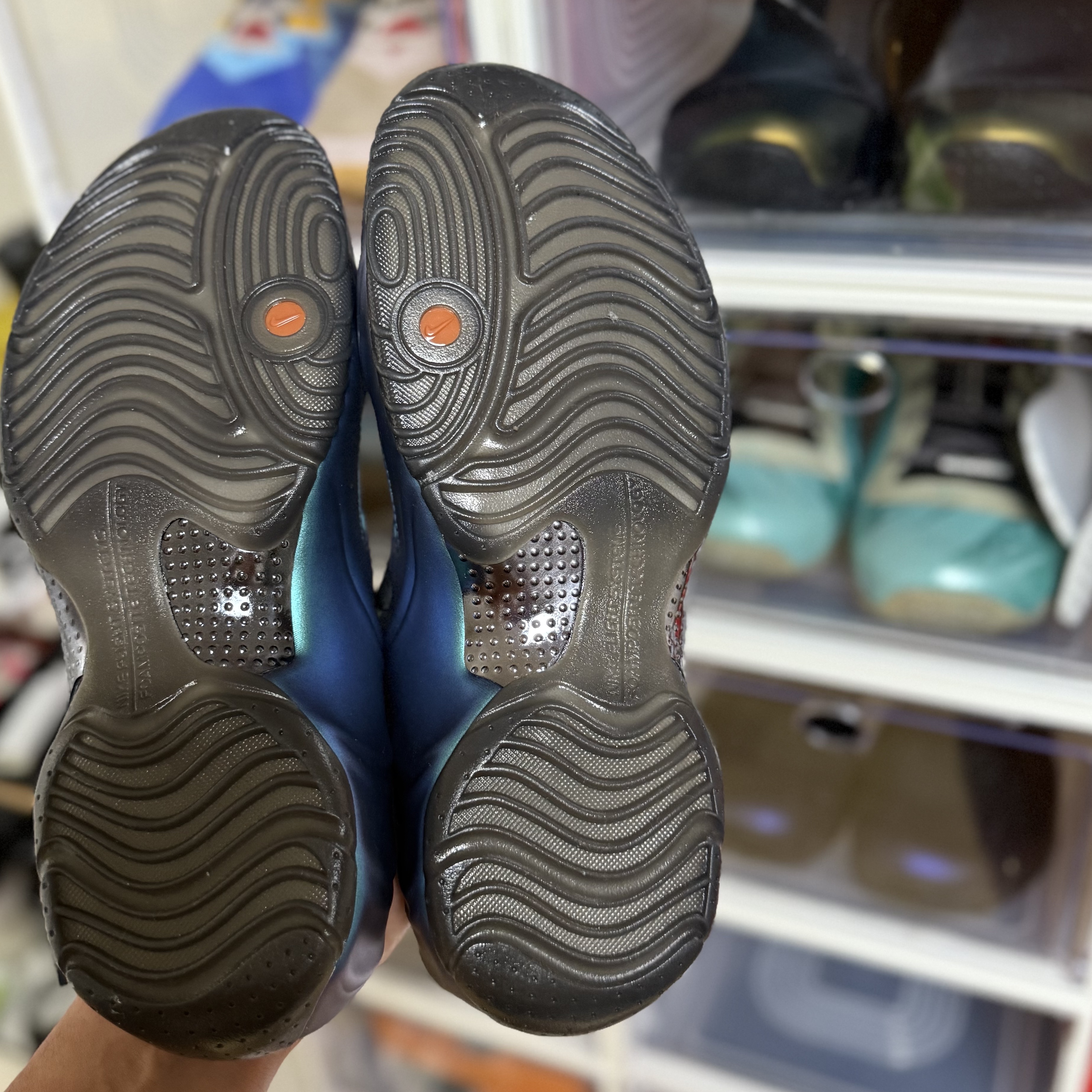 Nike Clogposite Multi Color and Off Noir 착용 스타일