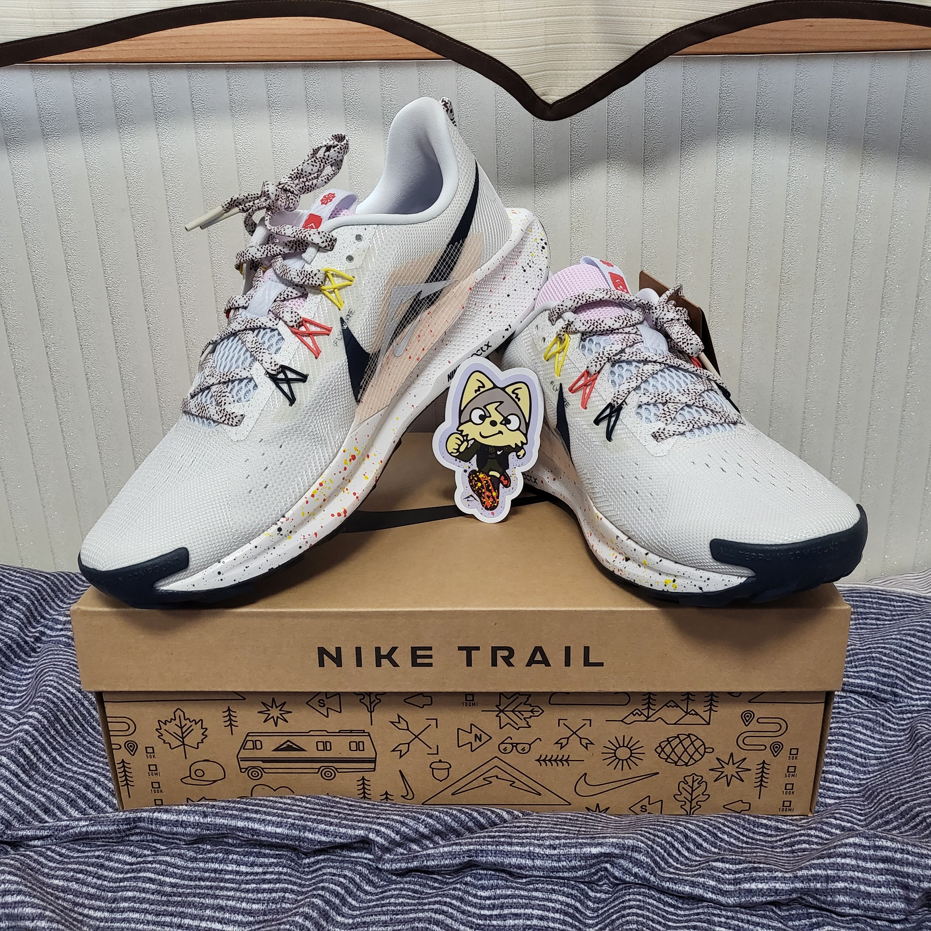 Nike Pegasus Trail 5 Summit White Football Grey 착용 스타일