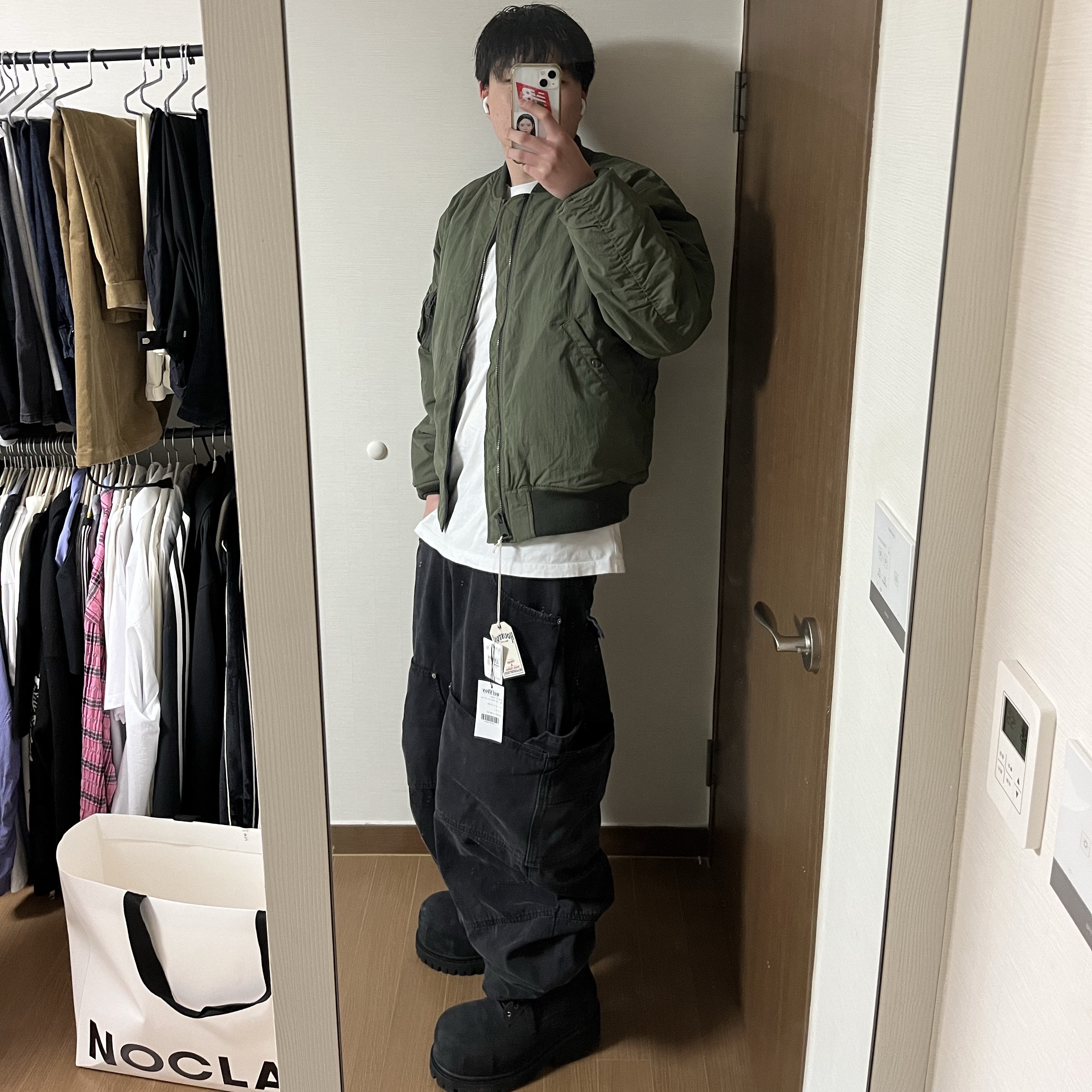 Nonnod Double knee cover pants Vintage black, Balenciaga Stomper Bootie Black 착용 스타일 - 2