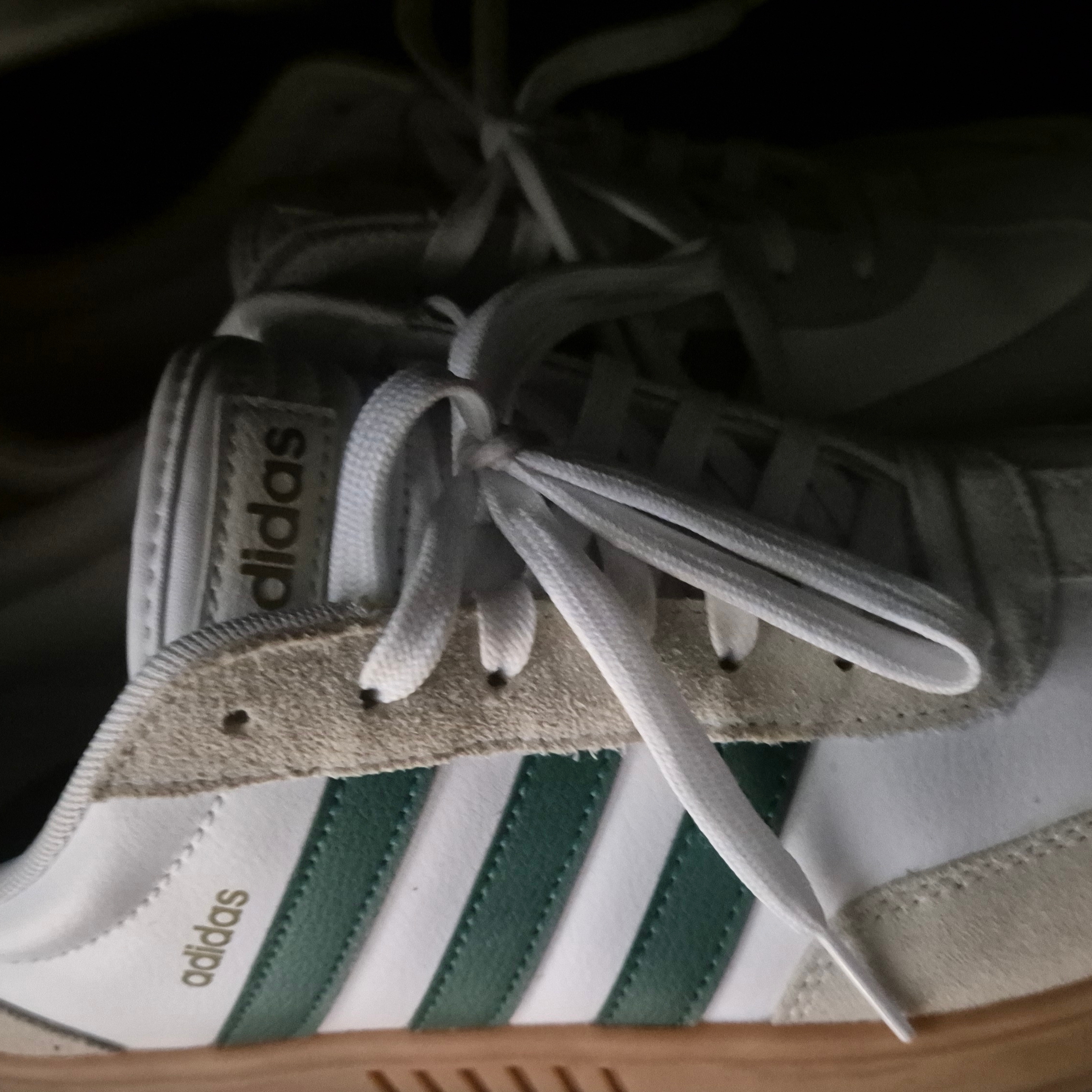 Adidas Gradas Collegiate Green 착용 스타일
