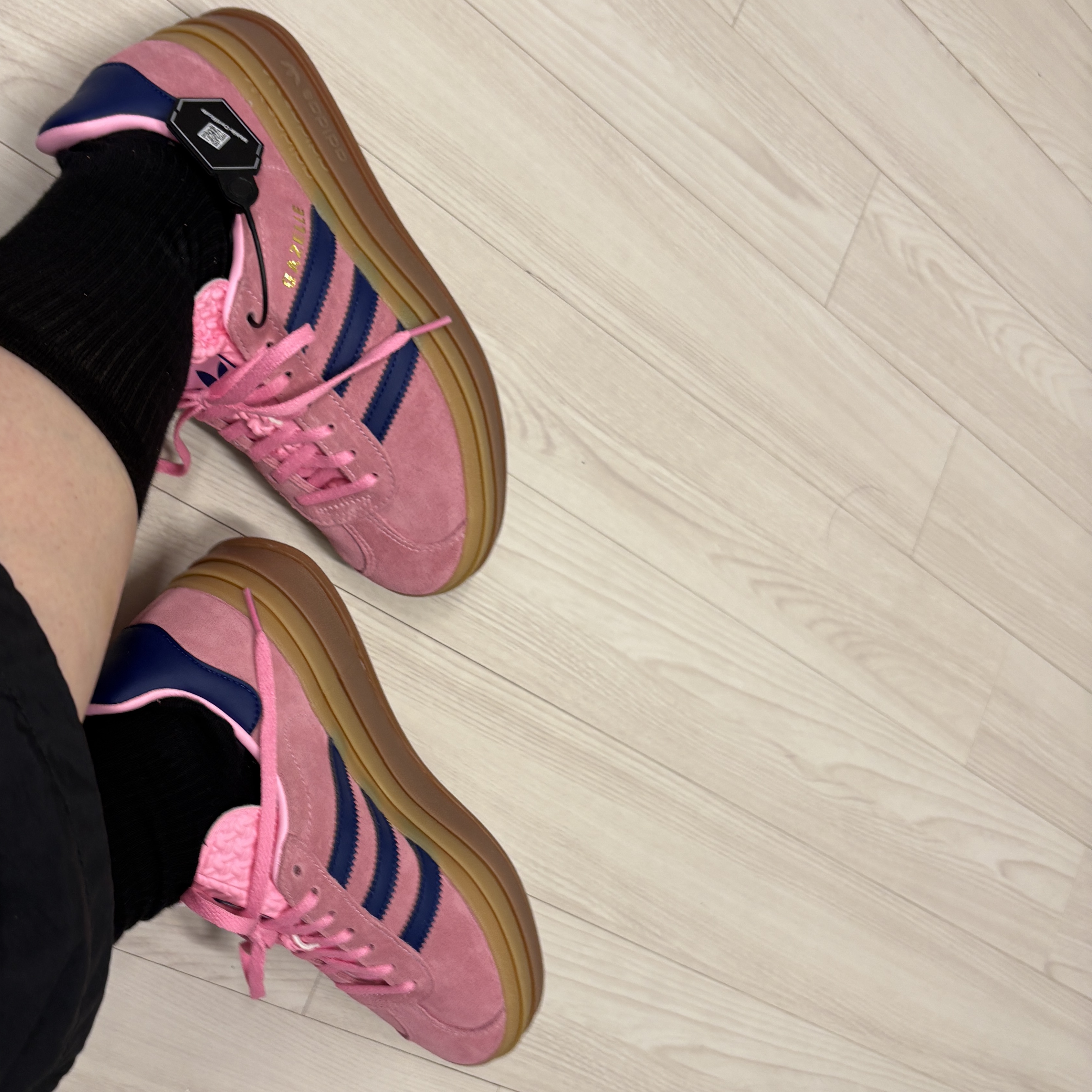 (W) Adidas Gazelle Bold Pink Glow Victory Blue 착용 스타일