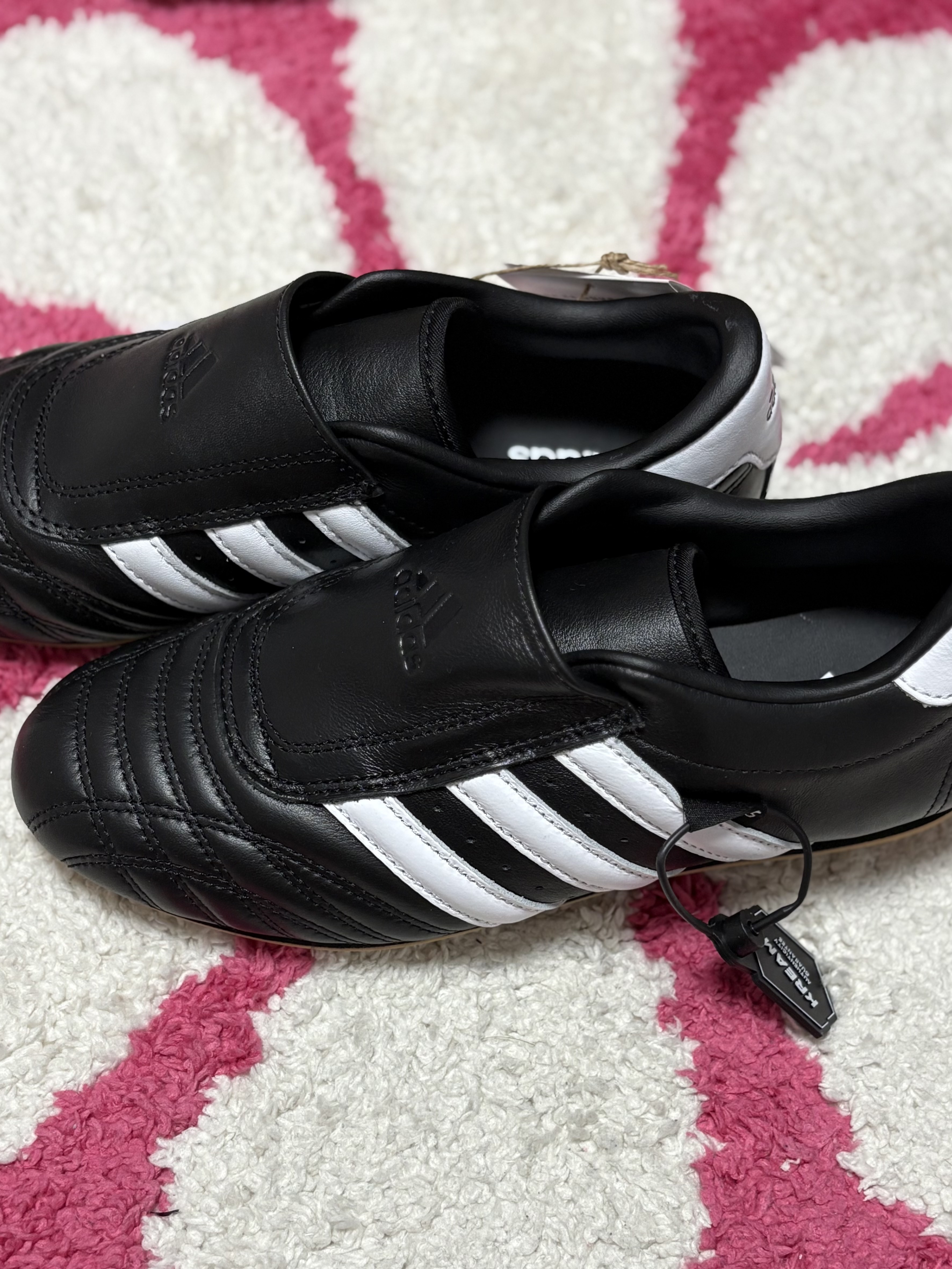 (W) Adidas Taekwondo Core Black Cloud White 착용 스타일