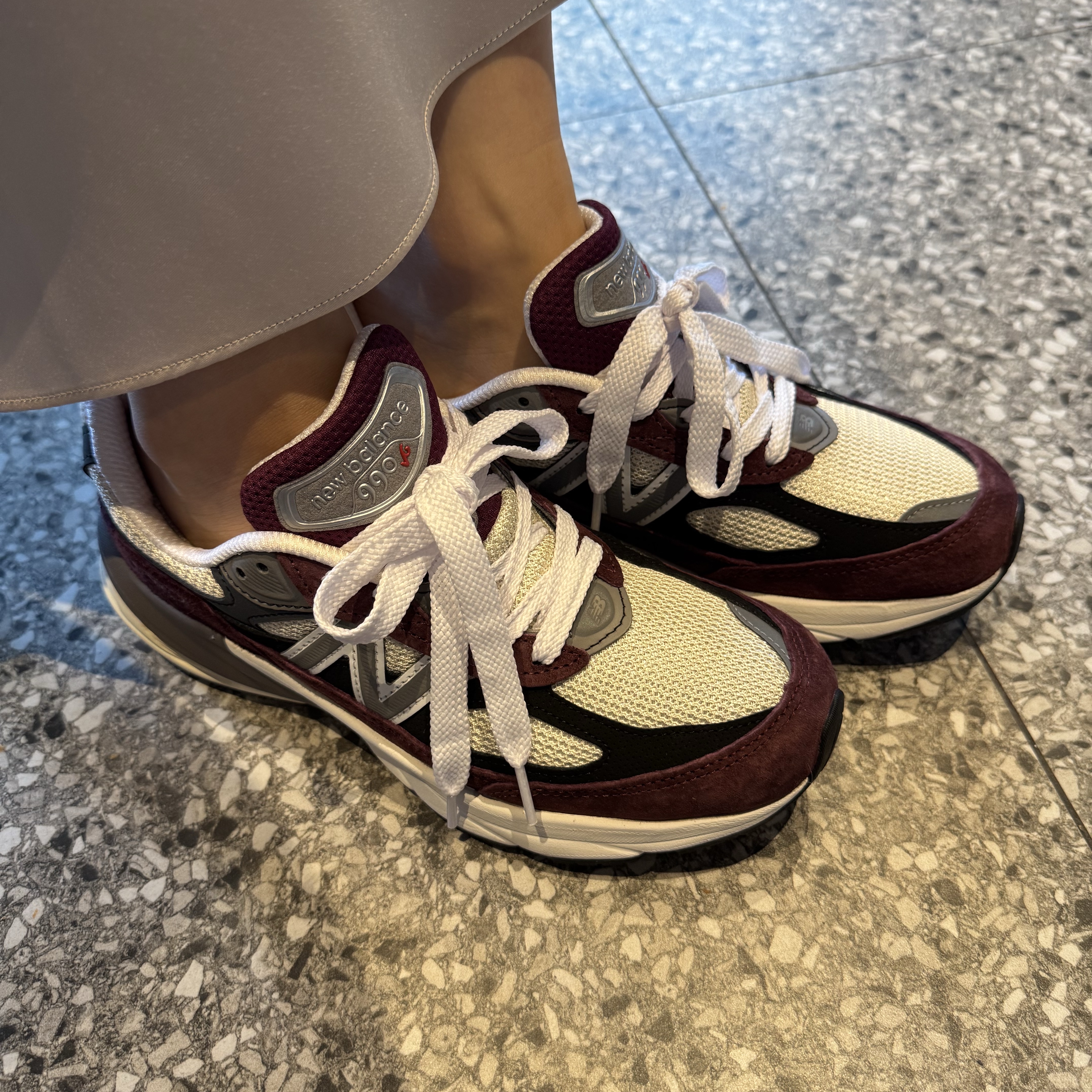 New Balance 990v6 Made in USA Dark Ember Afterglow 착용 스타일