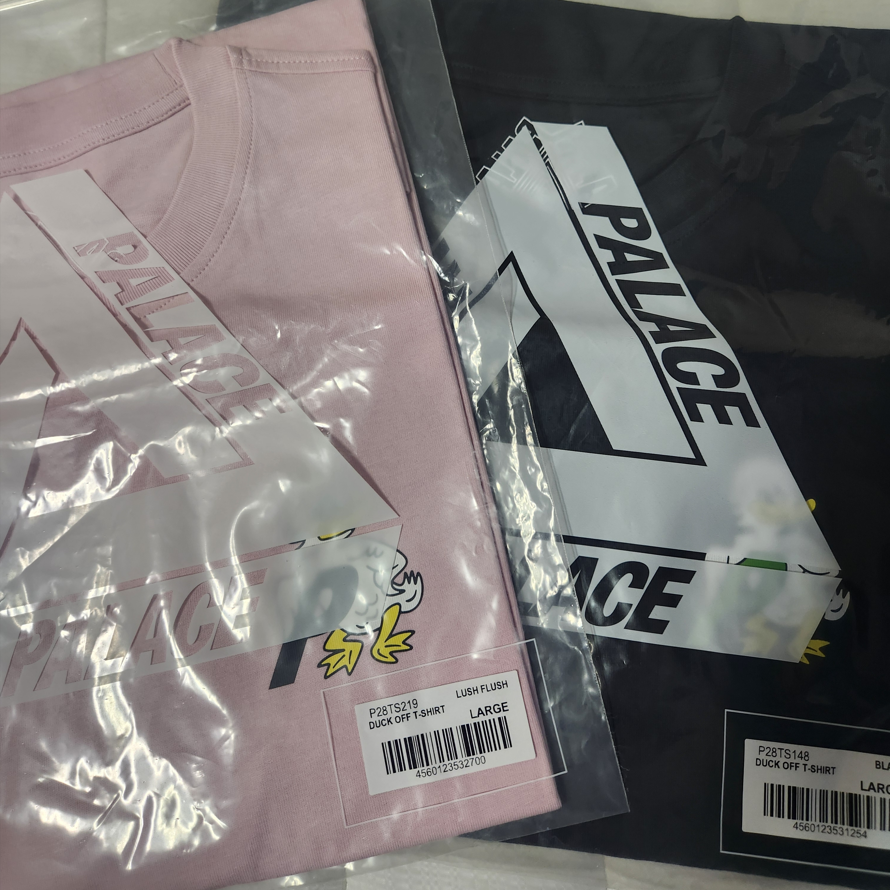 Palace Duck Off T-Shirt Black - 25SS, Palace Duck Off T-Shirt Lush Flush - 25SS 착용 스타일