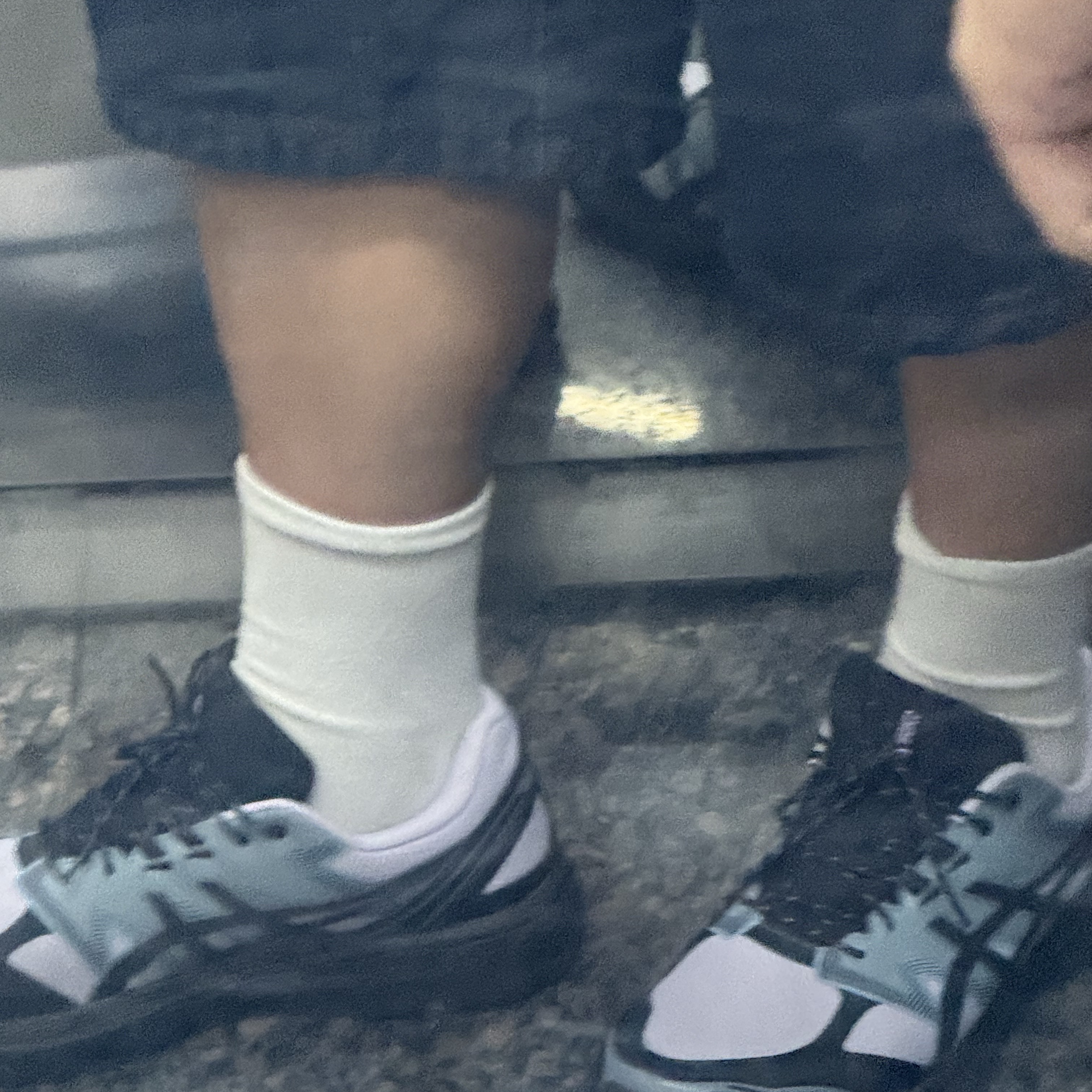 Asics Gel-Terrain Faded Ash Rock Black 착용 스타일