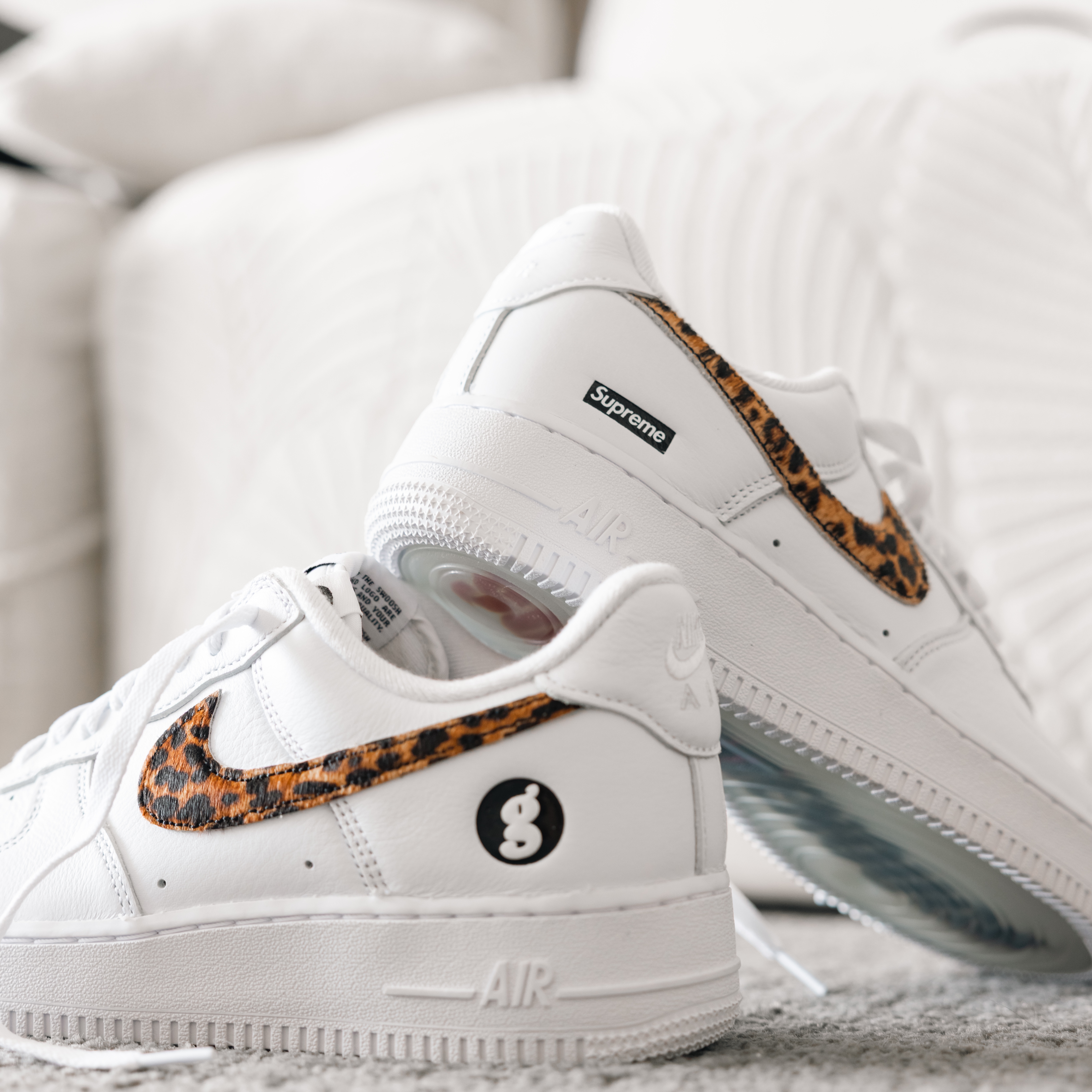 Nike x Supreme x GOODENOUGH Air Force 1 Low White - 25SS 착용 스타일 - 1