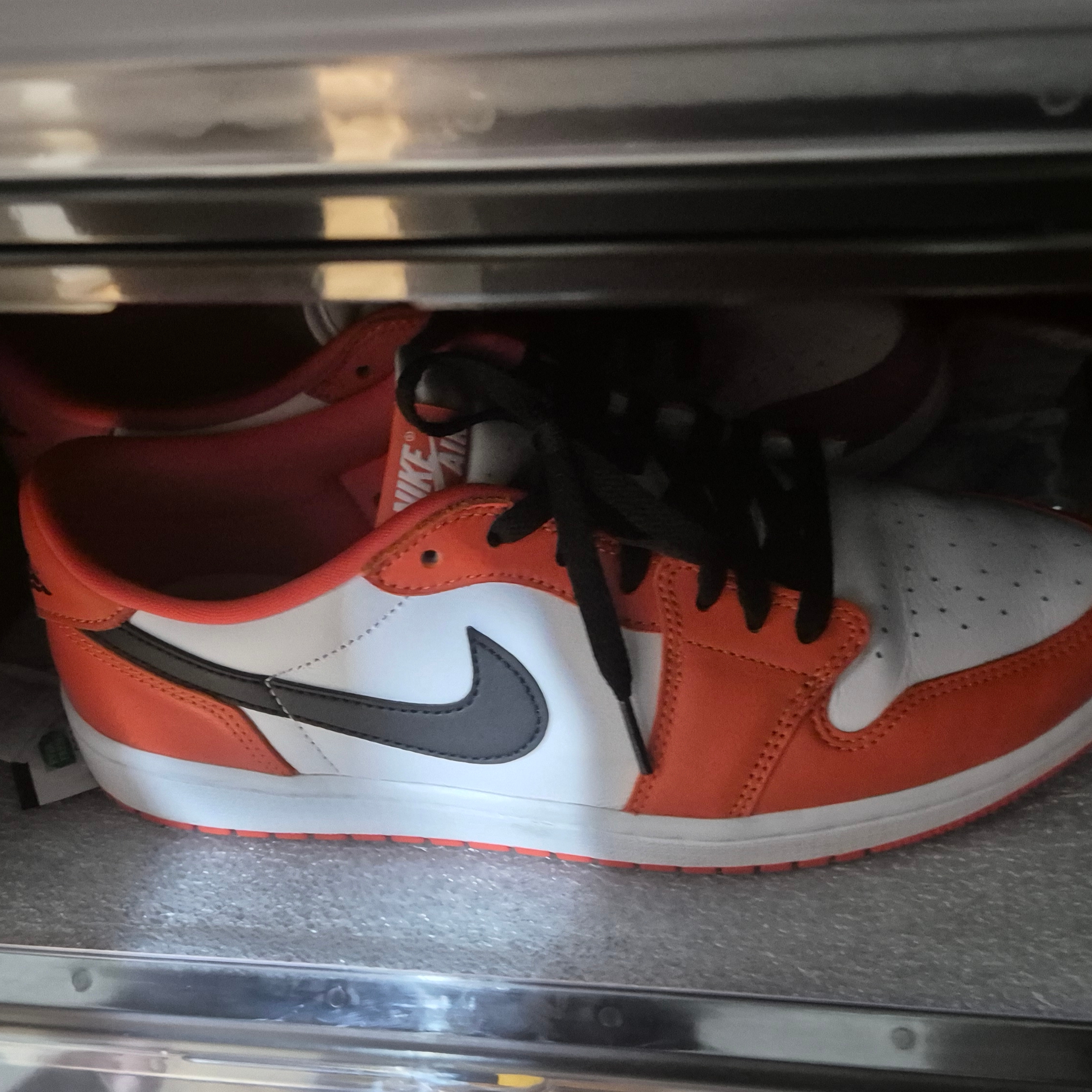 Jordan 1 Low OG Starfish 착용 스타일