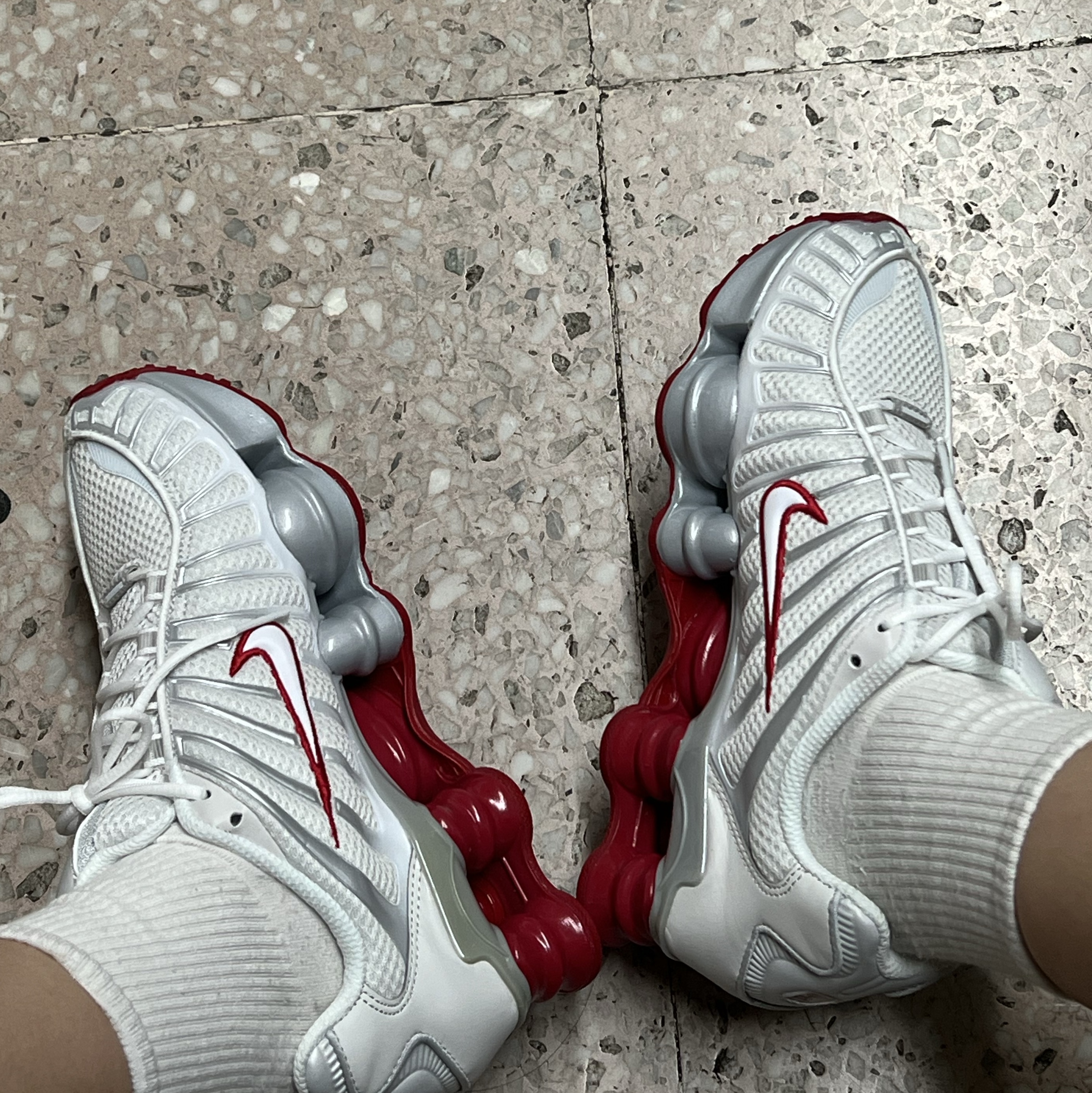 (W) Nike Shox TL Platinum Tint 착용 스타일