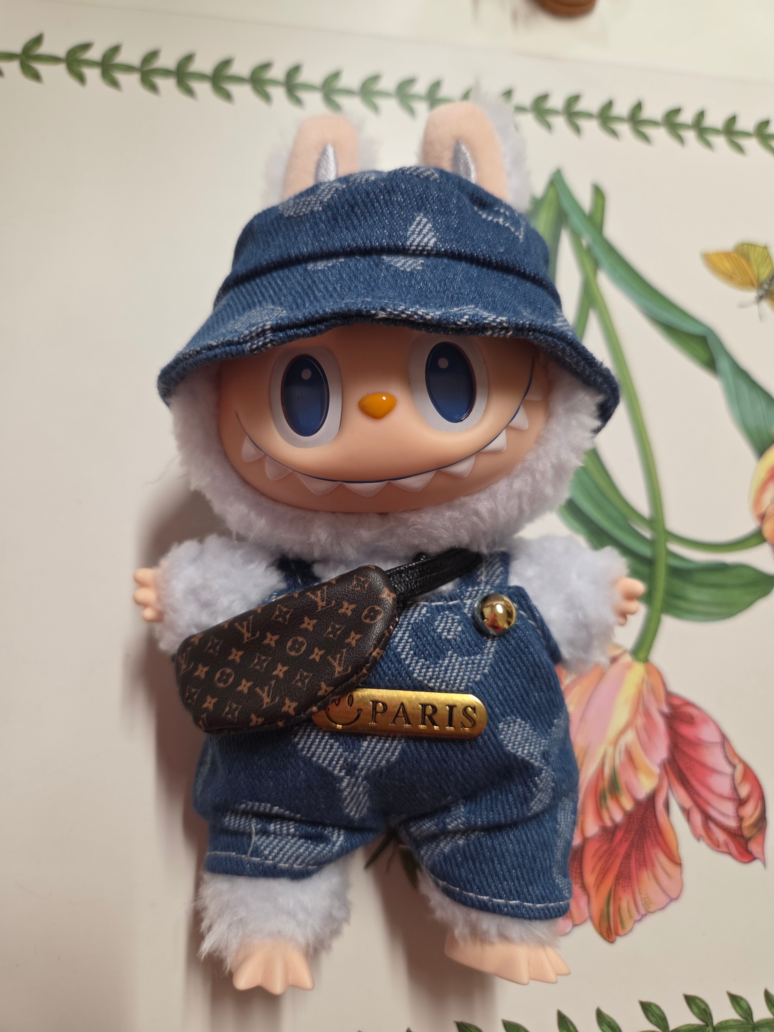 Pop Mart Fall In Wild Labubu Series Toy Keyring 착용 스타일 - 3