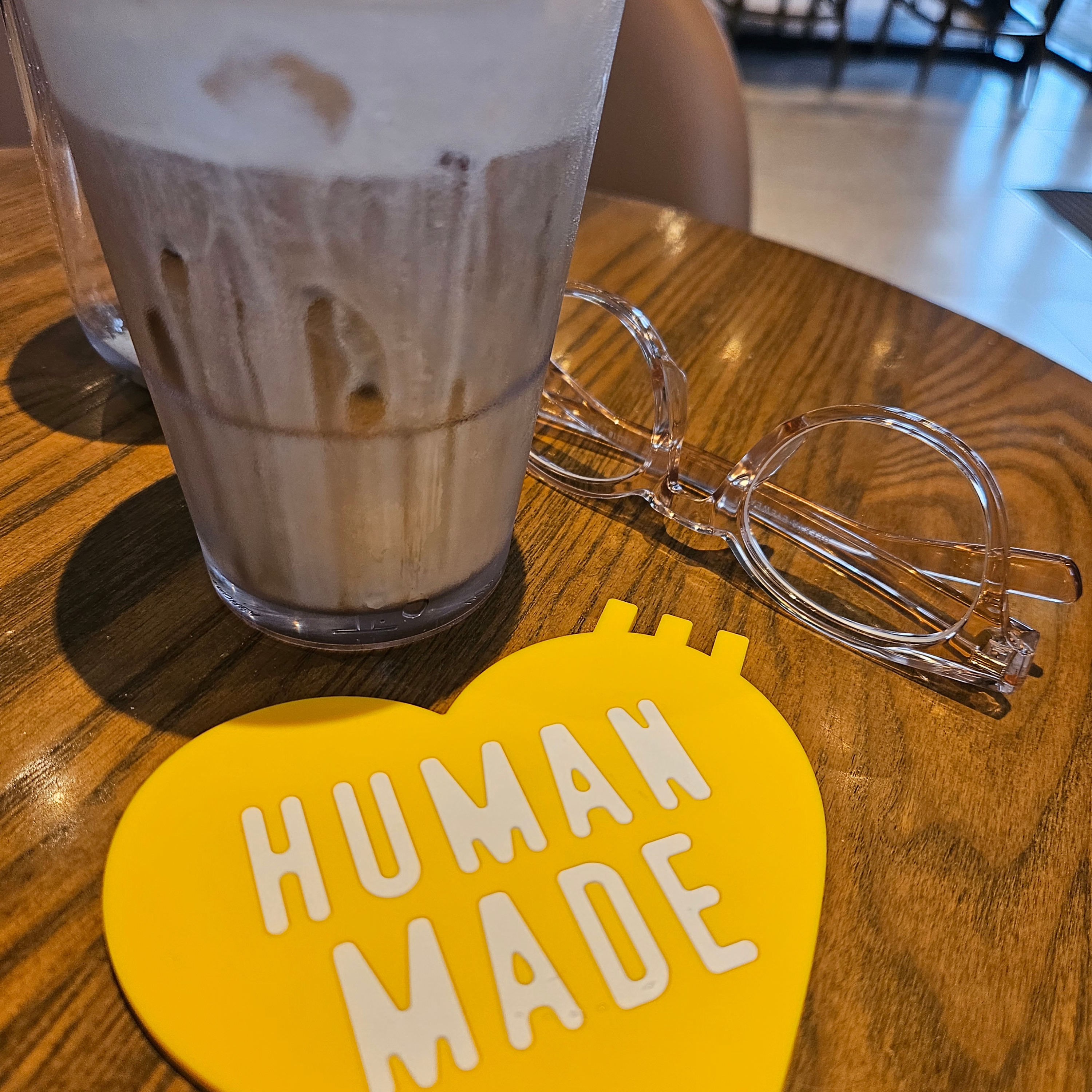 Human Made Heart Rubber Coaster Yellow, Starbucks Magnetic Card Wallet Navy 착용 스타일 - 4