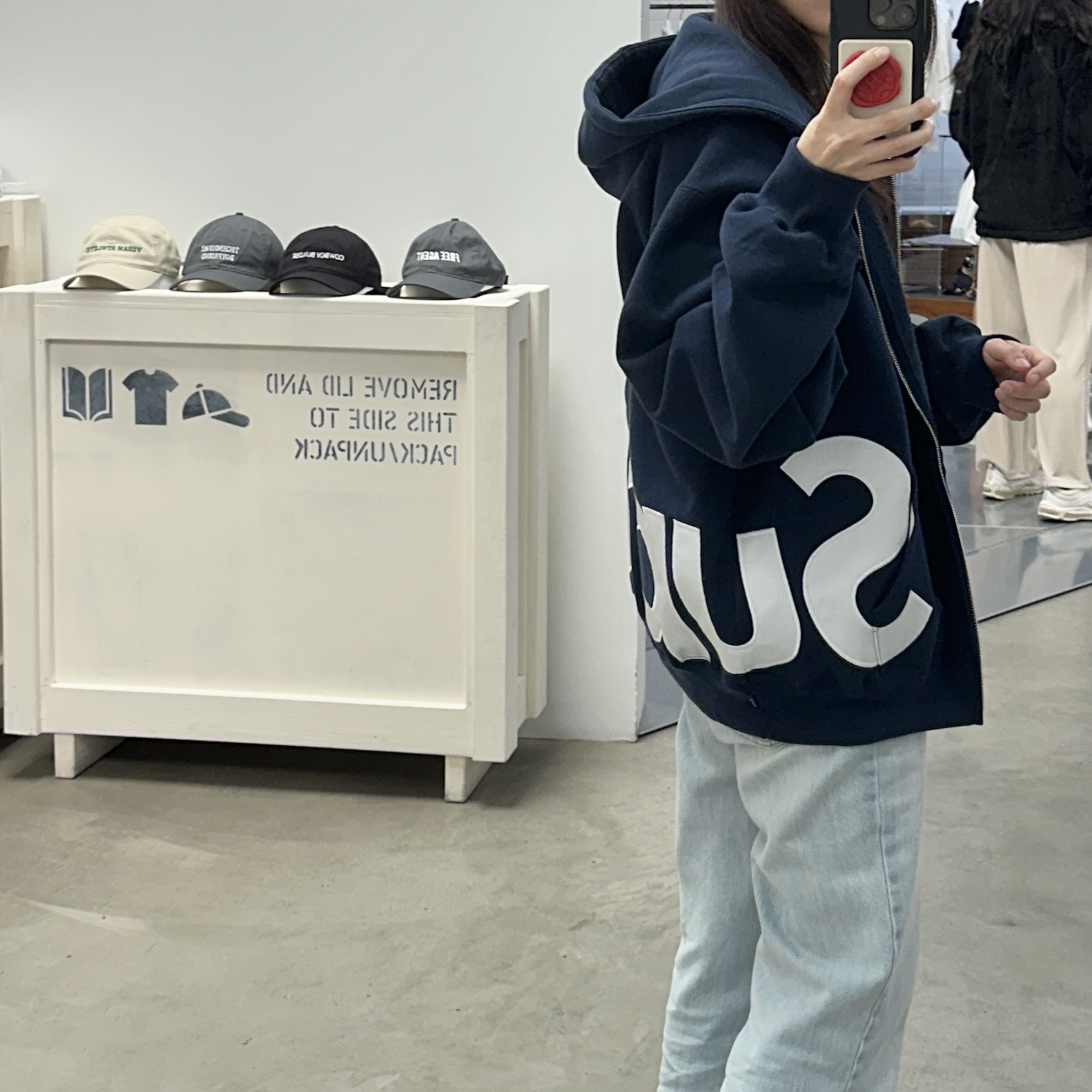 Supreme Big Logo Zip Up Hooded Sweatshirt Navy - 25SS 착용 스타일