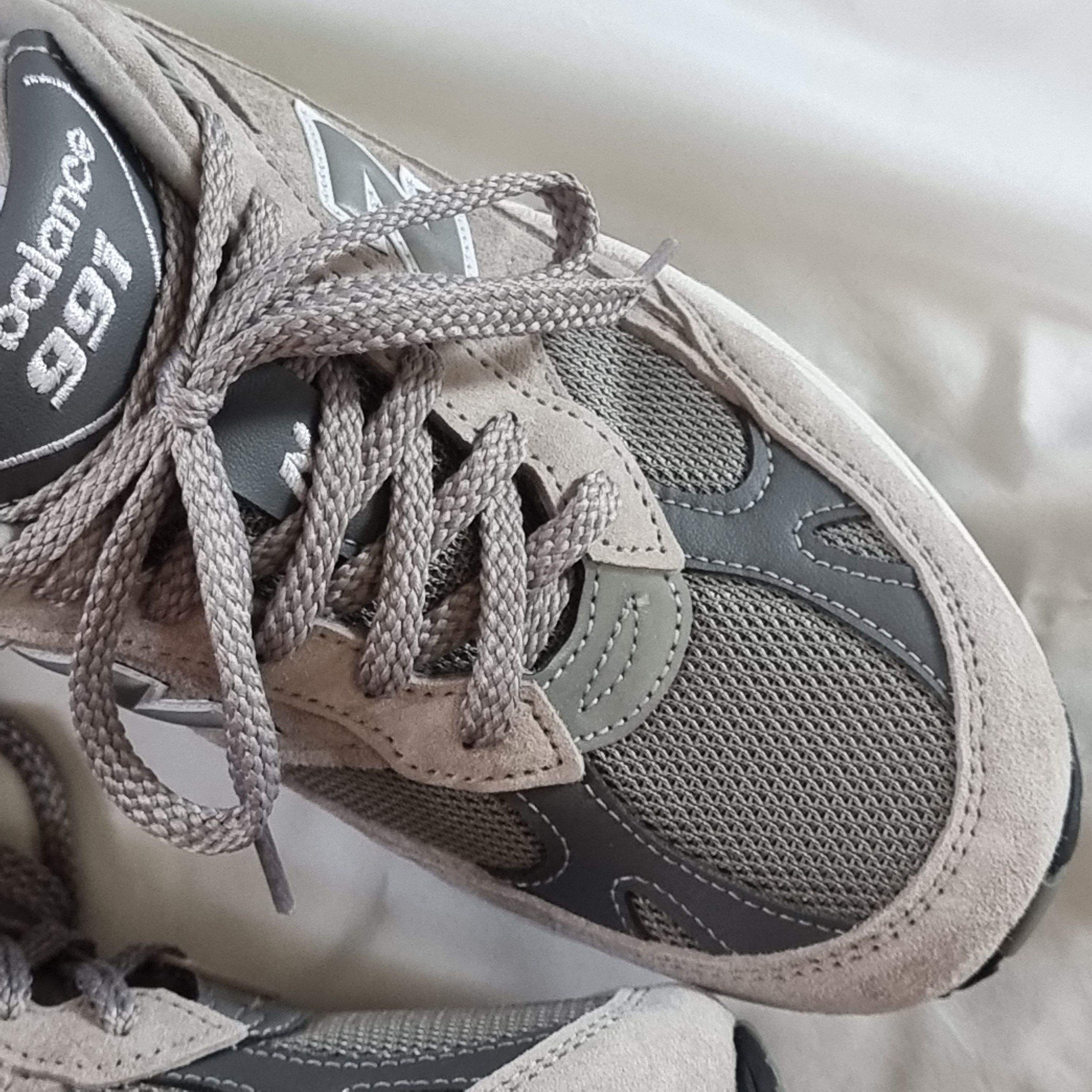 New Balance 991 Made in UK Grey 착용 스타일 - 3