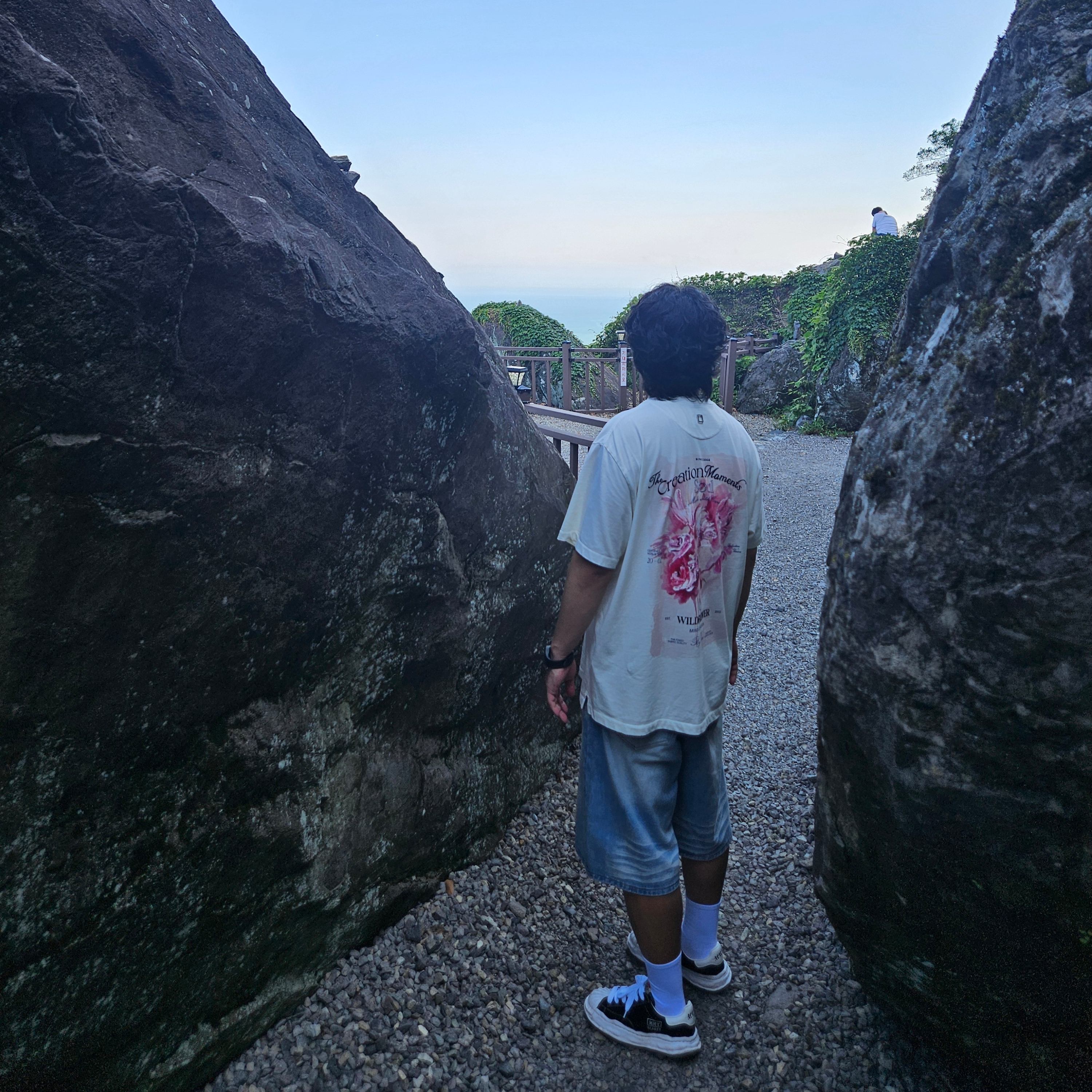 Wooyoungmi Flower Back Logo T-Shirt Ivory - 25SS, Maison Mihara Yasuhiro Blakey OG Sole Canvas Low-top Sneakers Black White 착용 스타일