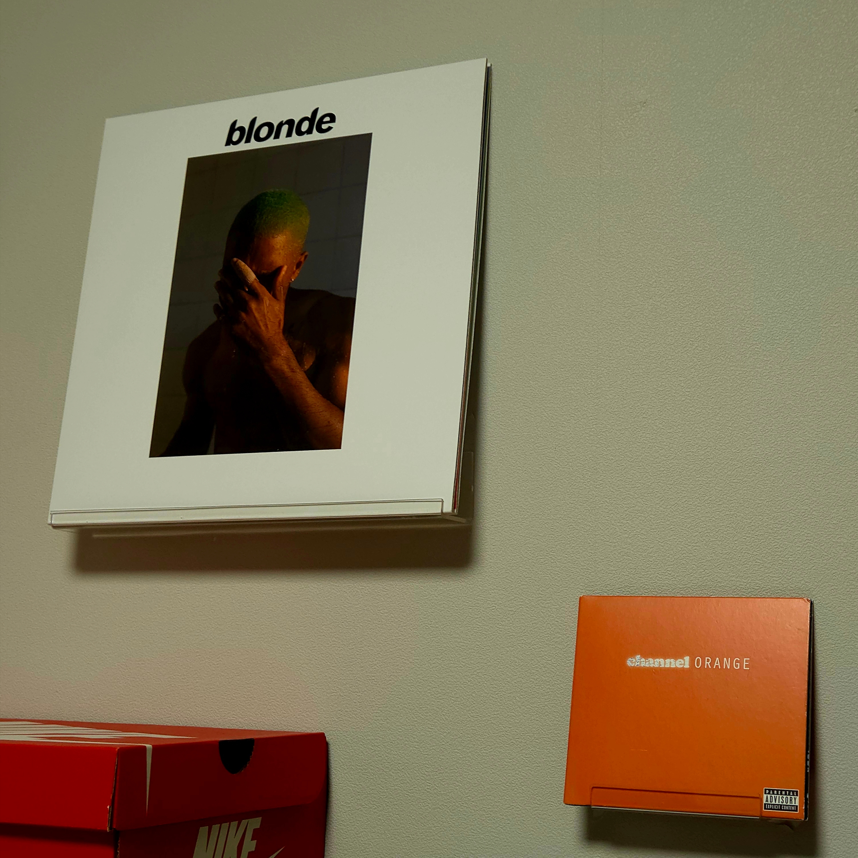 Frank Ocean Blonde Black (2LP) 착용 스타일