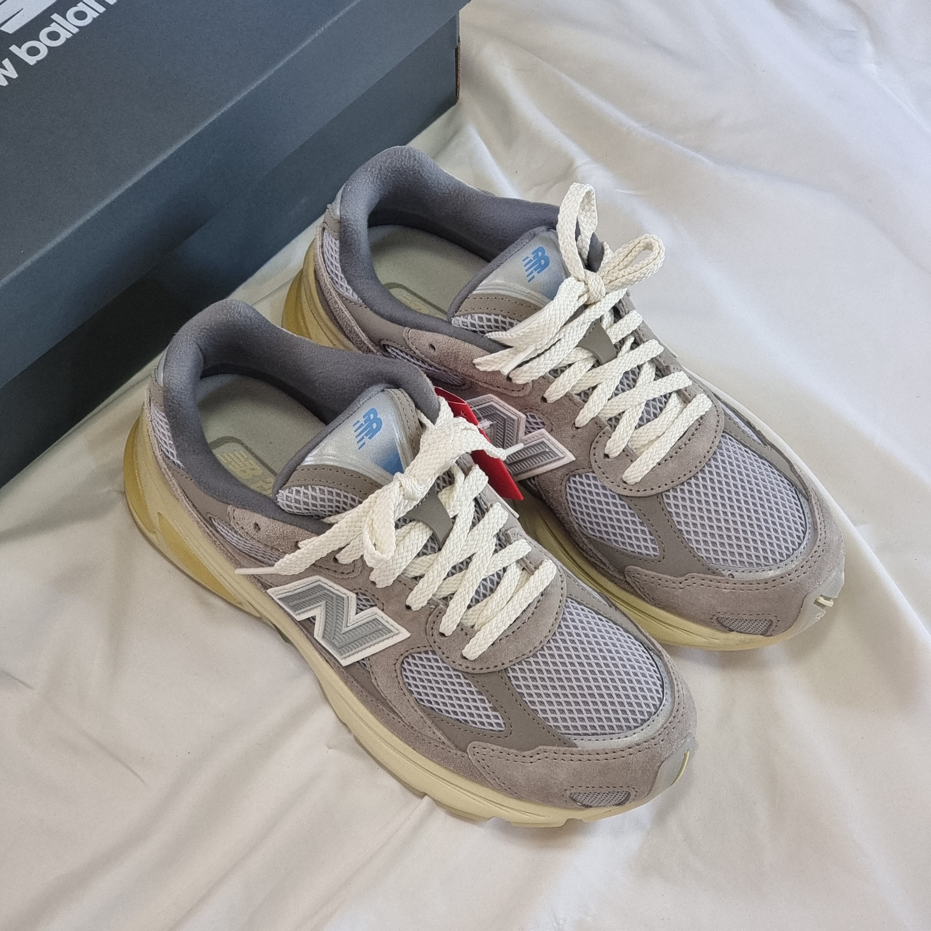 New Balance 2010 Abzorb Arid Stone 착용 스타일 - 1