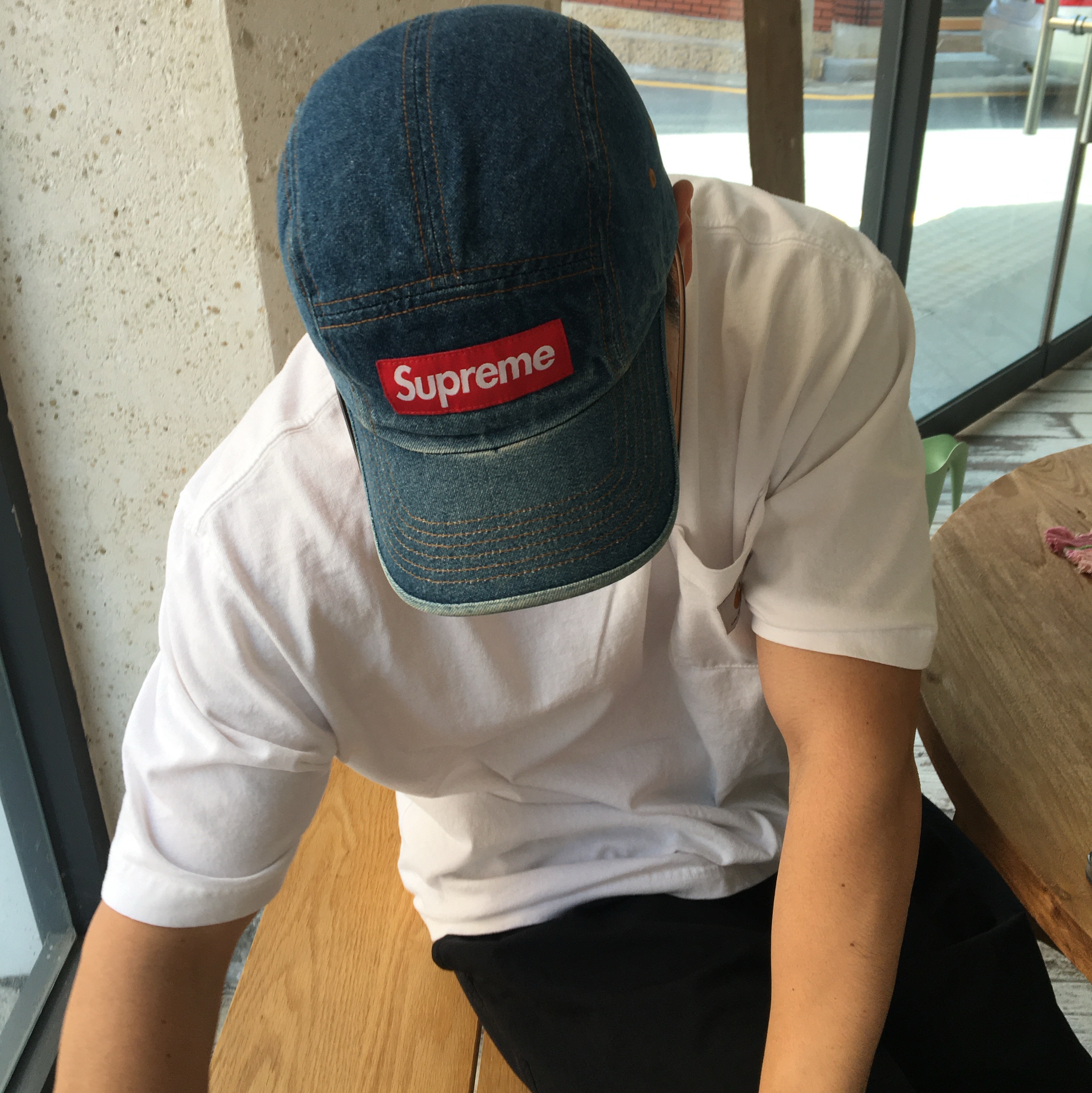Supreme Washed Chino Twill Camp Cap Denim - 22FW, Carhartt Loose Fit Heavyweight Regular Short Sleeve Pocket T-Shirt White 착용 스타일 - 2