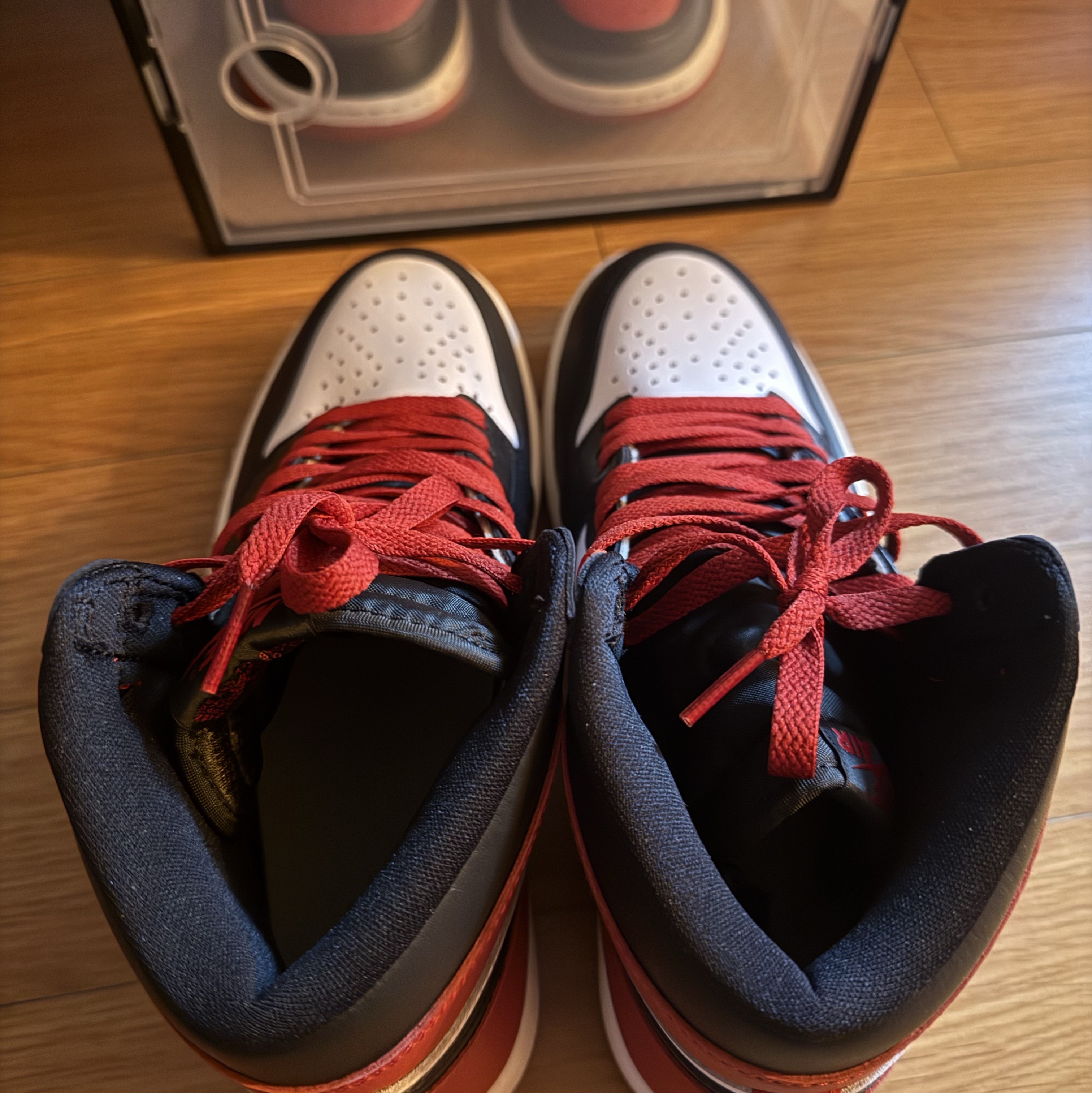 Jordan 1 Retro High OG Black Toe 착용 스타일 - 2