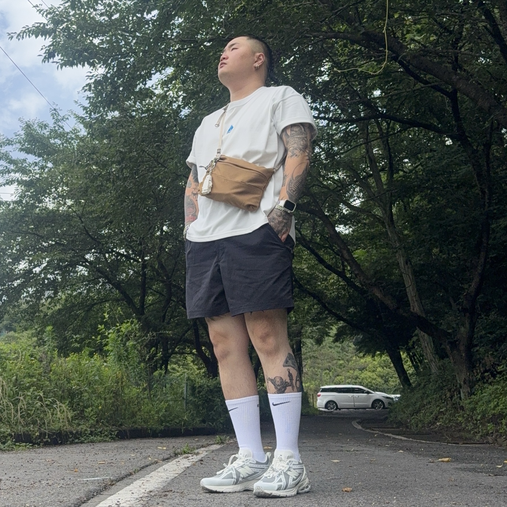 Nike ACG T-Shirt Summit White - Asia, Nike ACG Hiking Shorts Black - Asia 착용 스타일