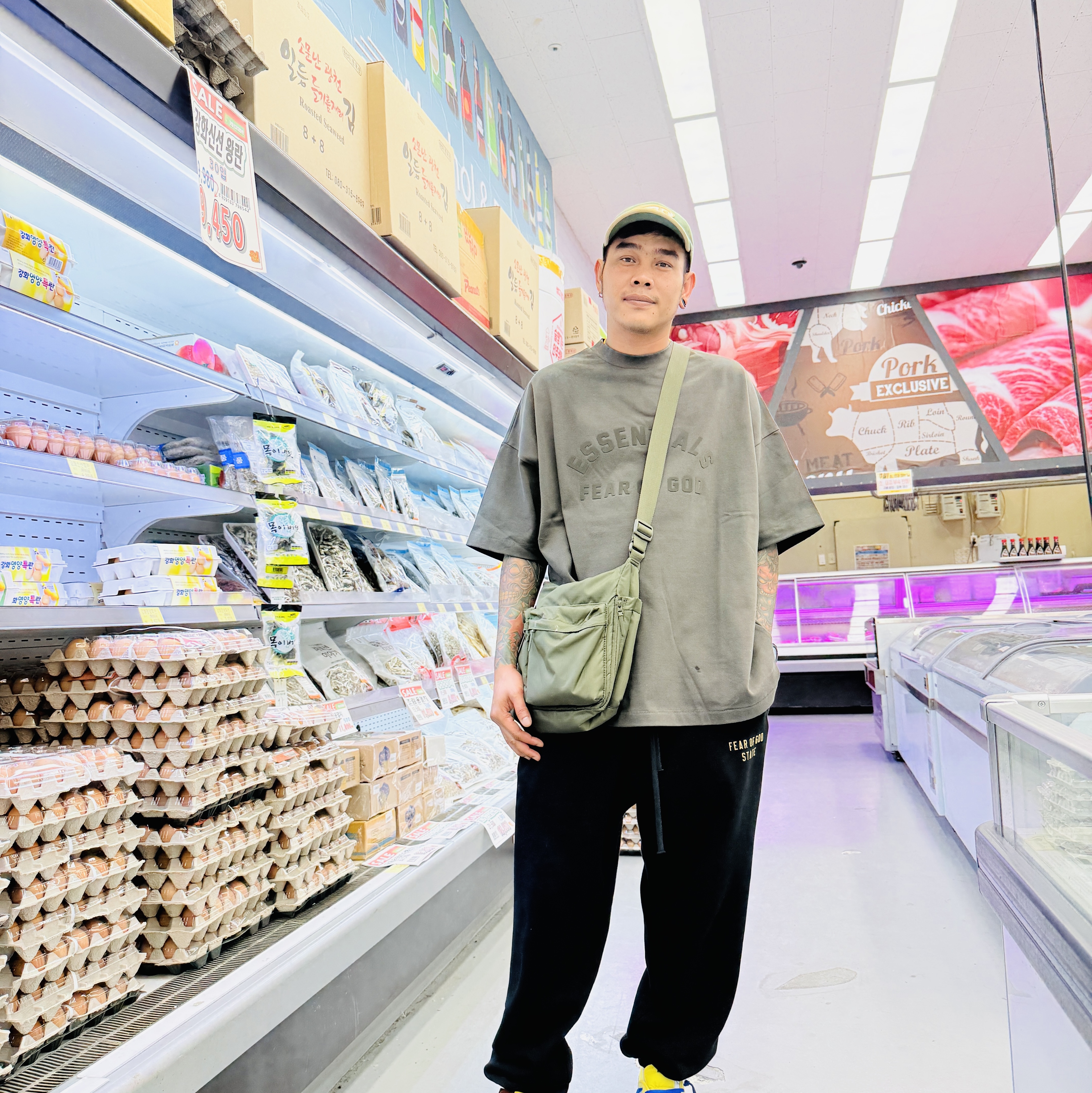 Essentials Heavy Jersey Crewneck T-Shirt Ink - 24SS, Essentials Fleece Essential State Sweatpant Black - 24FW 착용 스타일