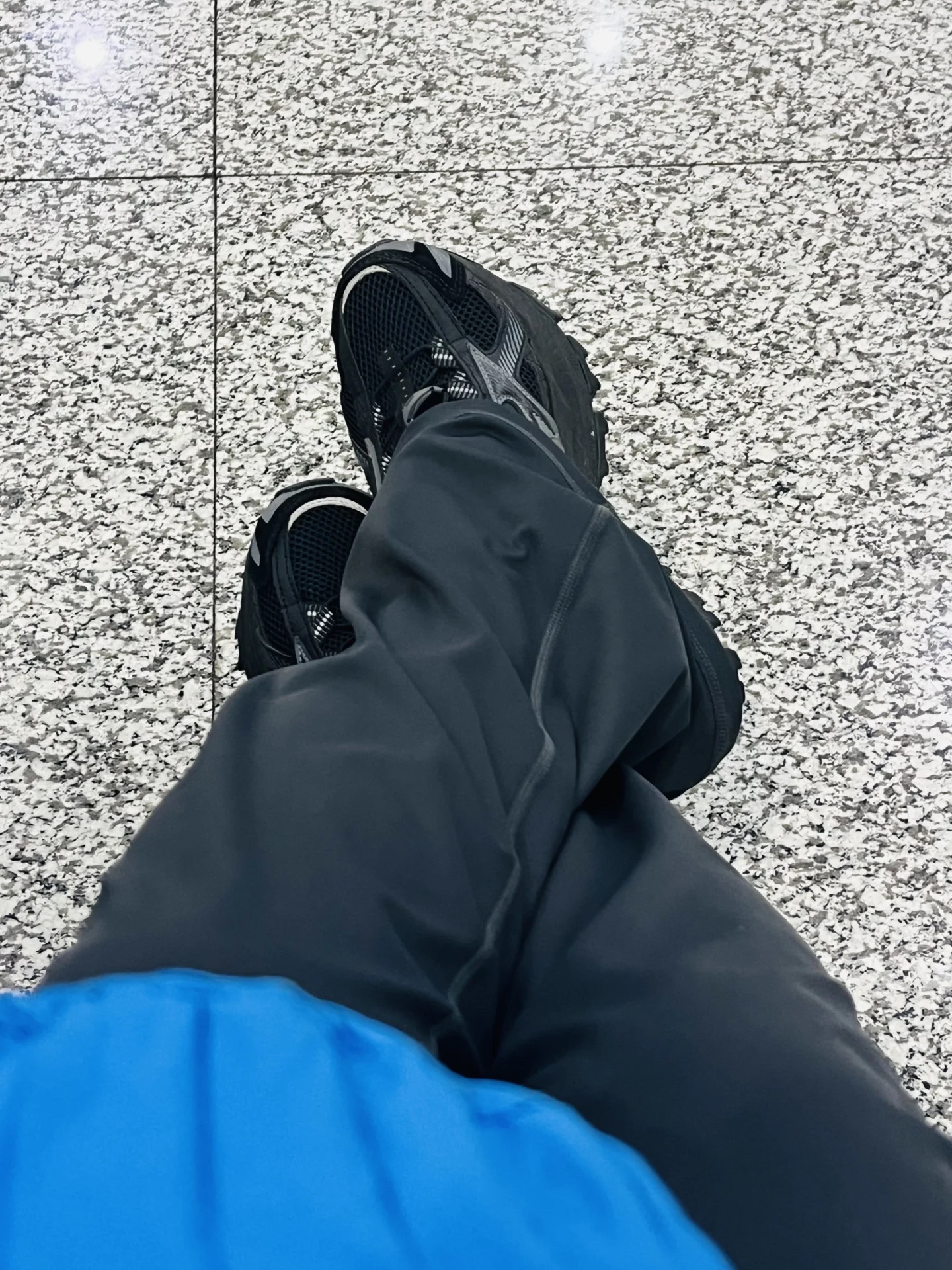 Mizuno Racer Trail SE Black 착용 스타일