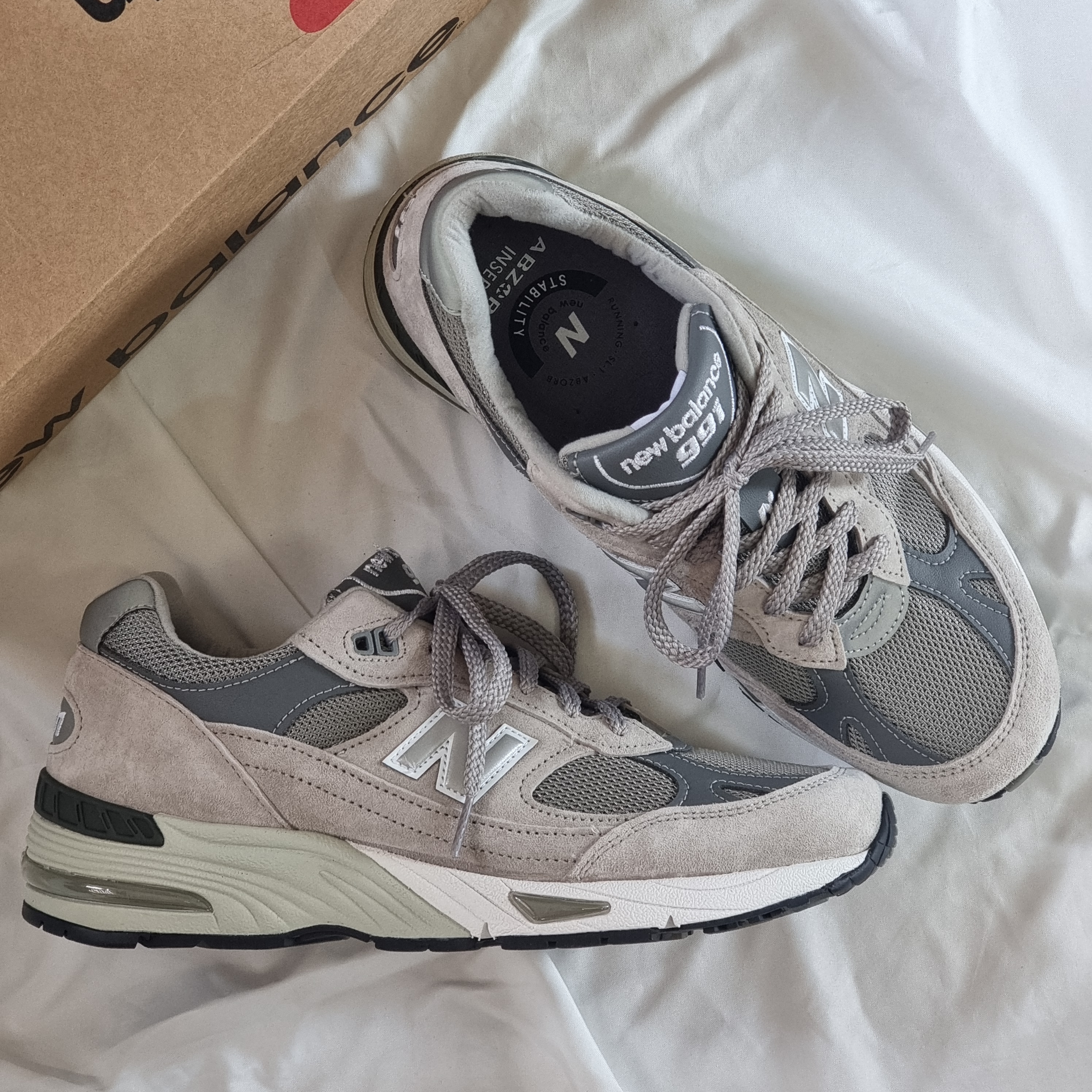 New Balance 991 Made in UK Grey 착용 스타일 - 2