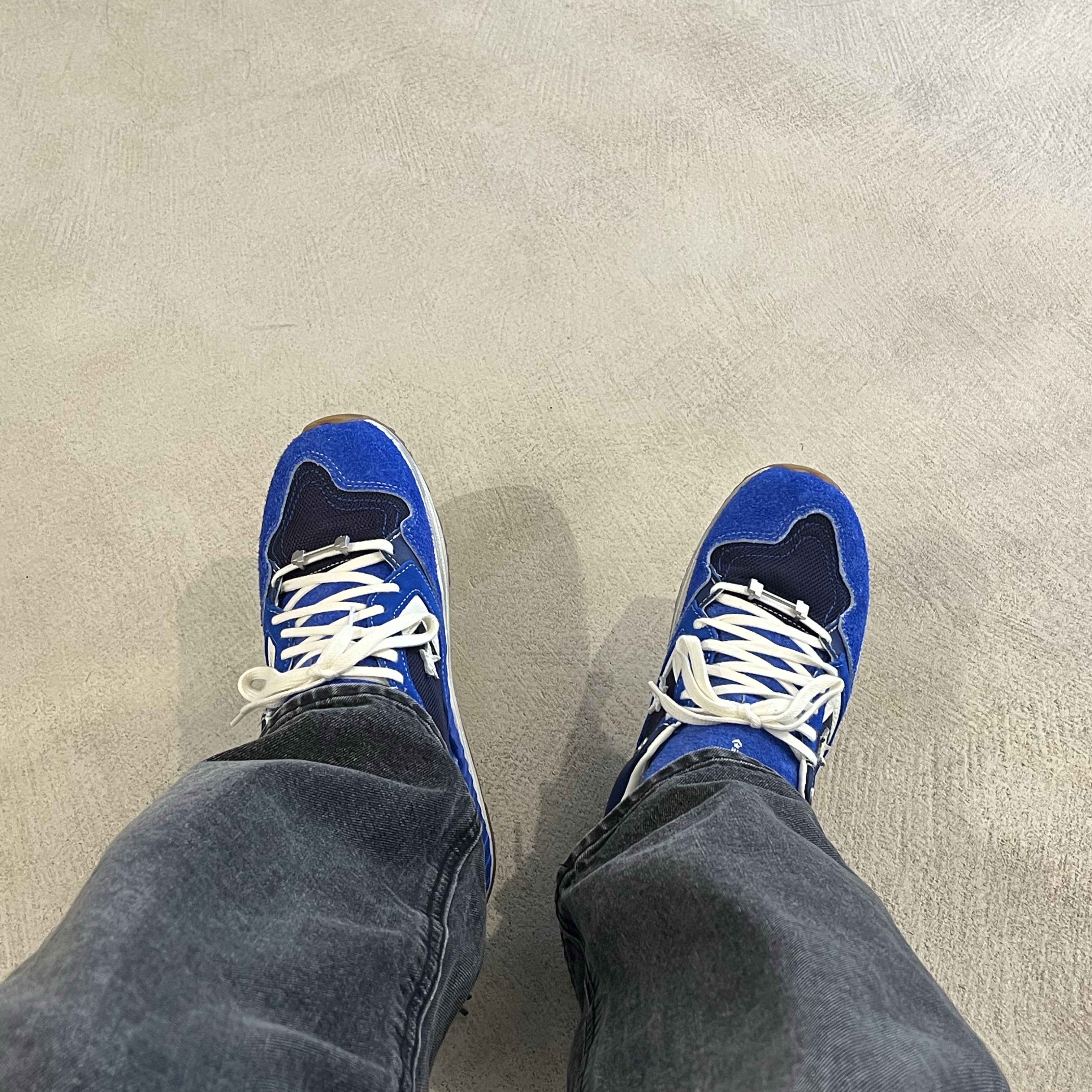 Converse x Ader Error Wave Trainer Blue 착용 스타일 - 1