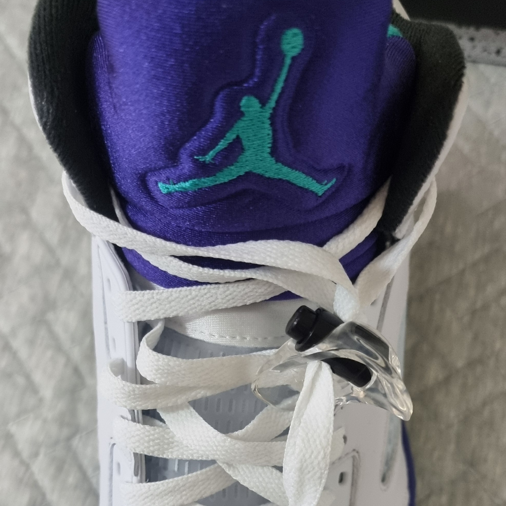 Jordan 5 Retro Grape 2025 착용 스타일 - 5