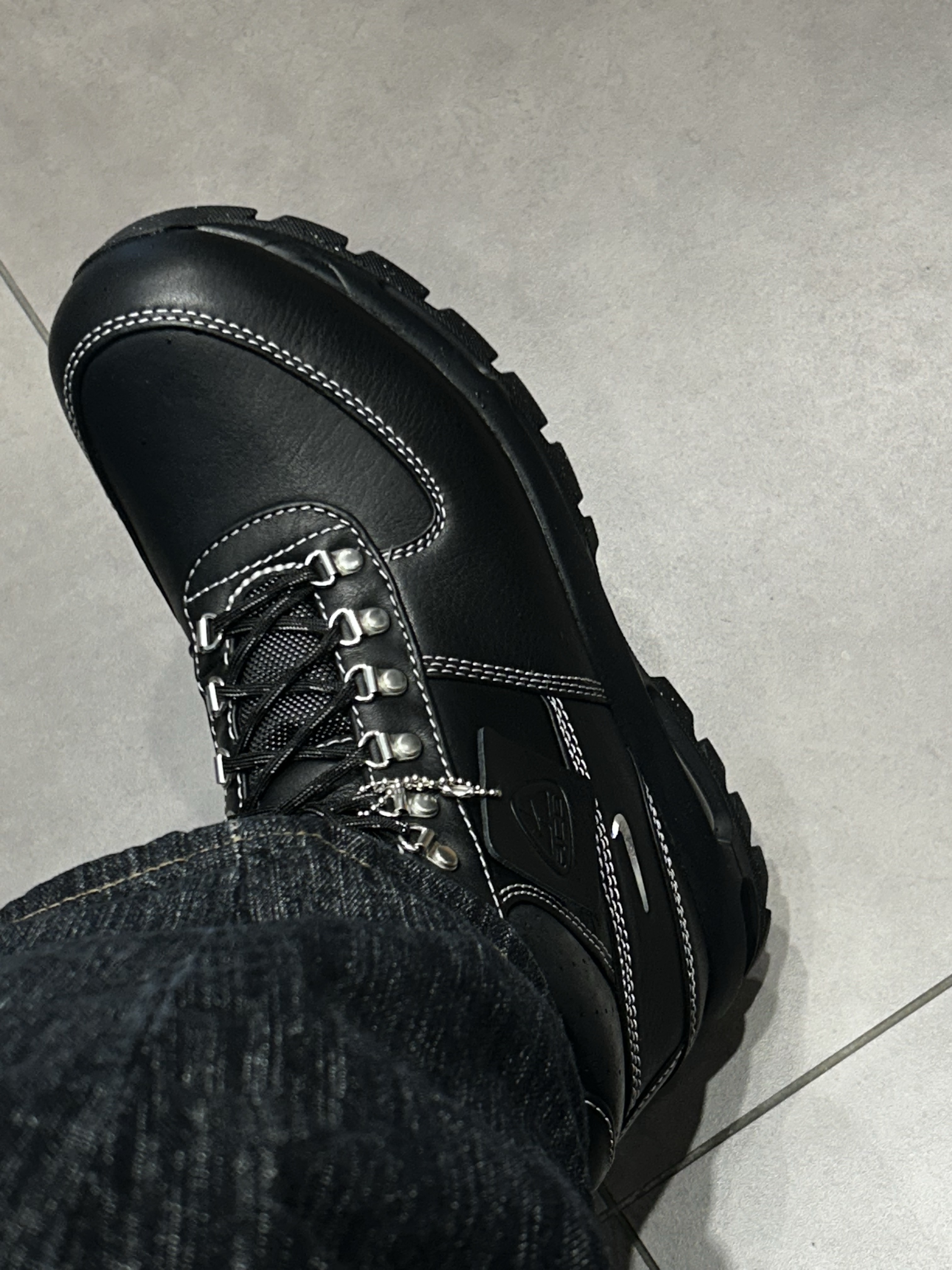 Nike Max Goadome PRM Black 착용 스타일 - 1