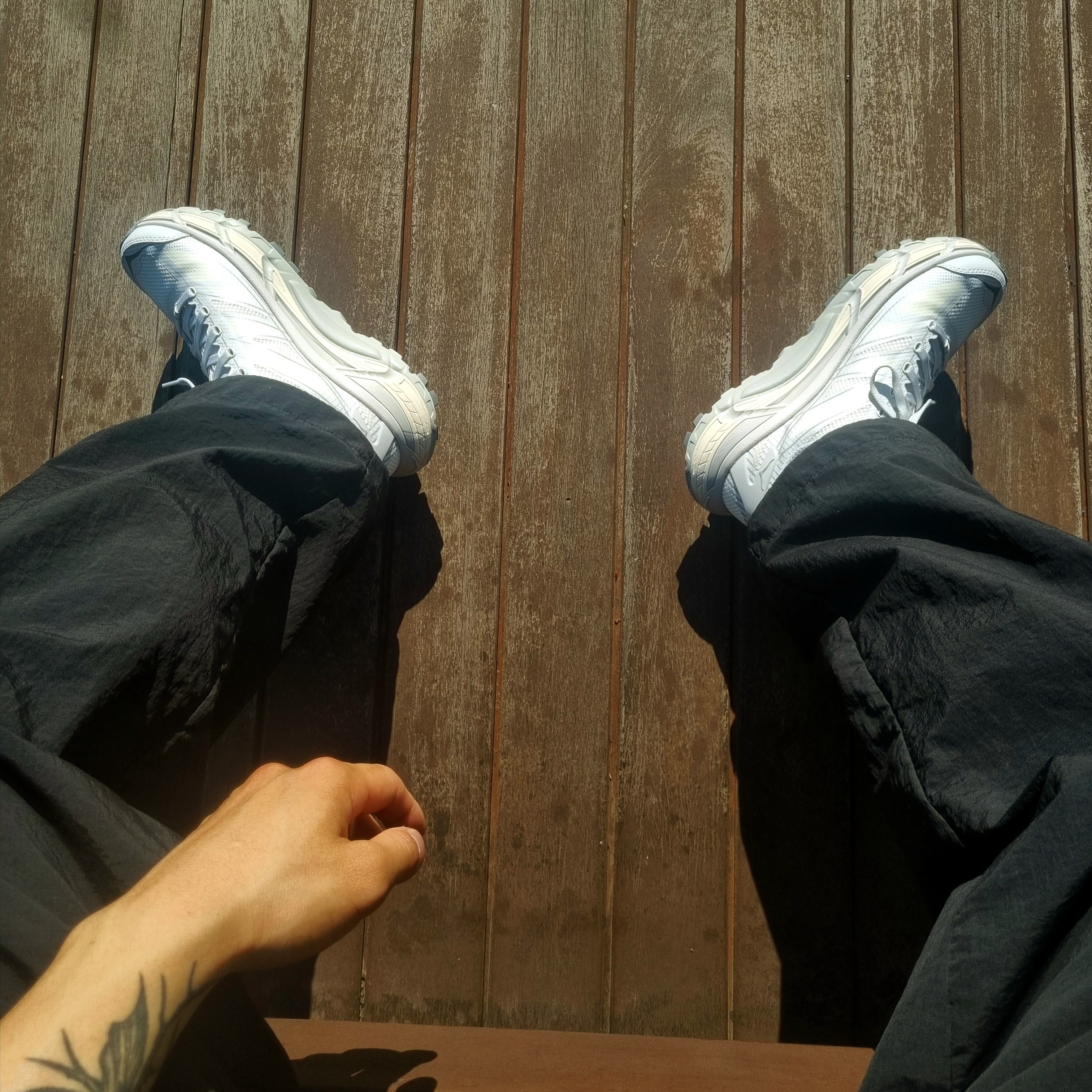 Hoka Mafate Speed 2 Cosmic Grey Alabaster 착용 스타일