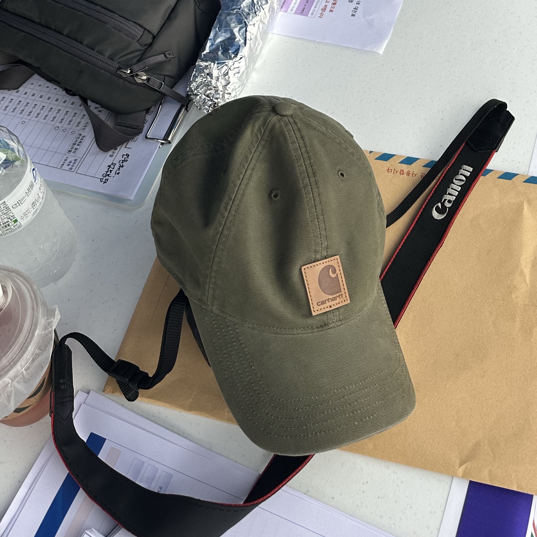 Carhartt Canvas Cap Army Green 착용 스타일
