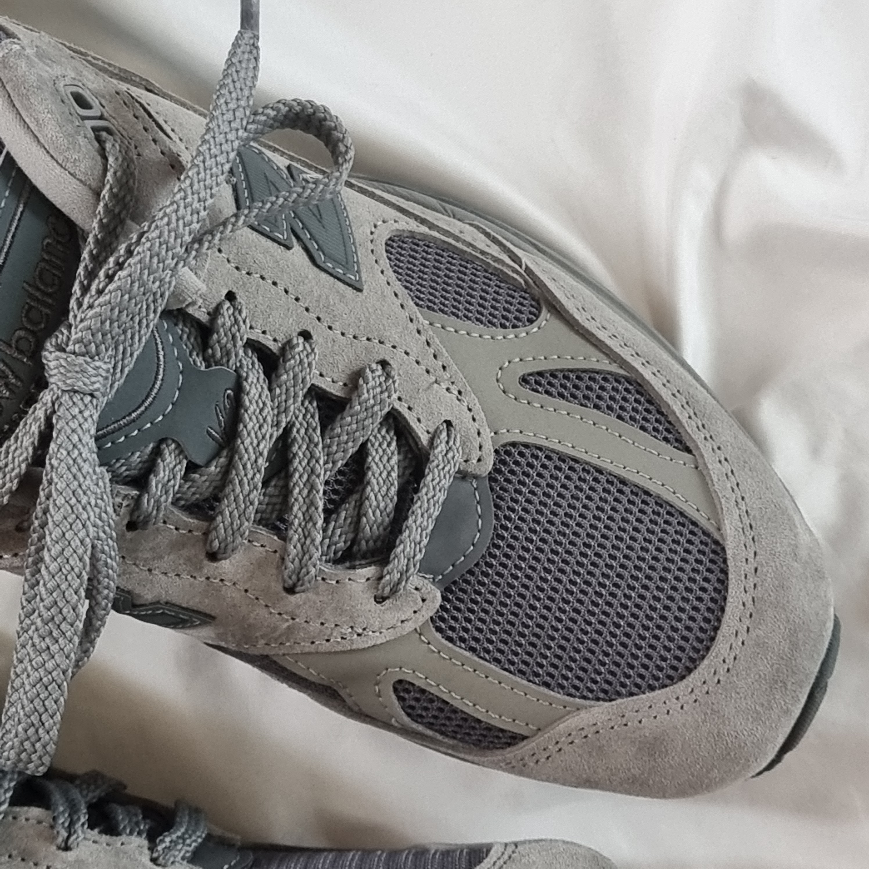 New Balance x Thisisneverthat 991v2 Made in UK Grey 착용 스타일 - 3