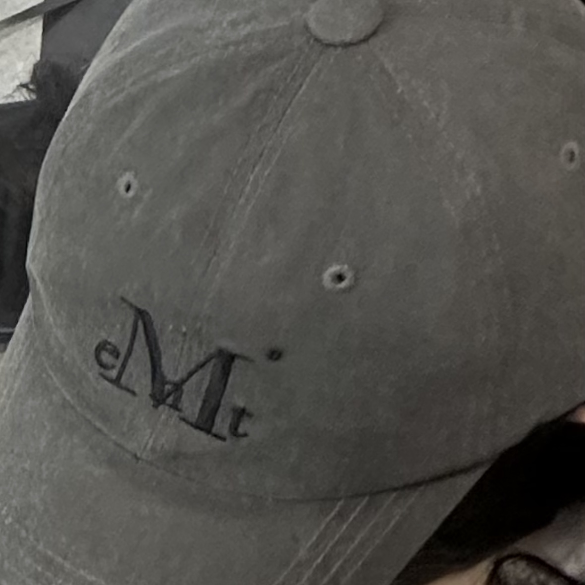 MUCENT Signature Ballcap Dyeing Gray Denim 착용 스타일