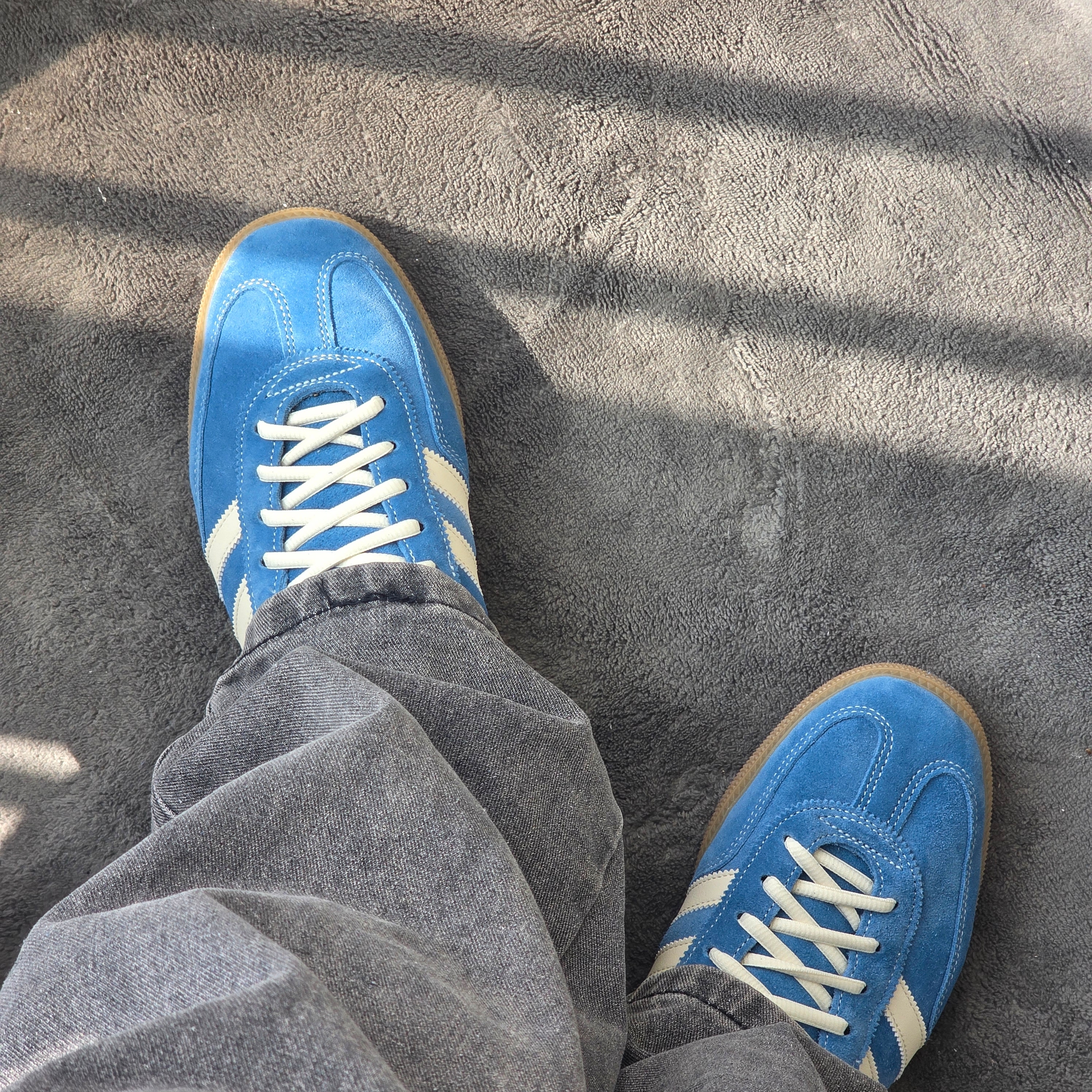 Adidas Spezial Handball Core Blue Cream White 착용 스타일 - 2