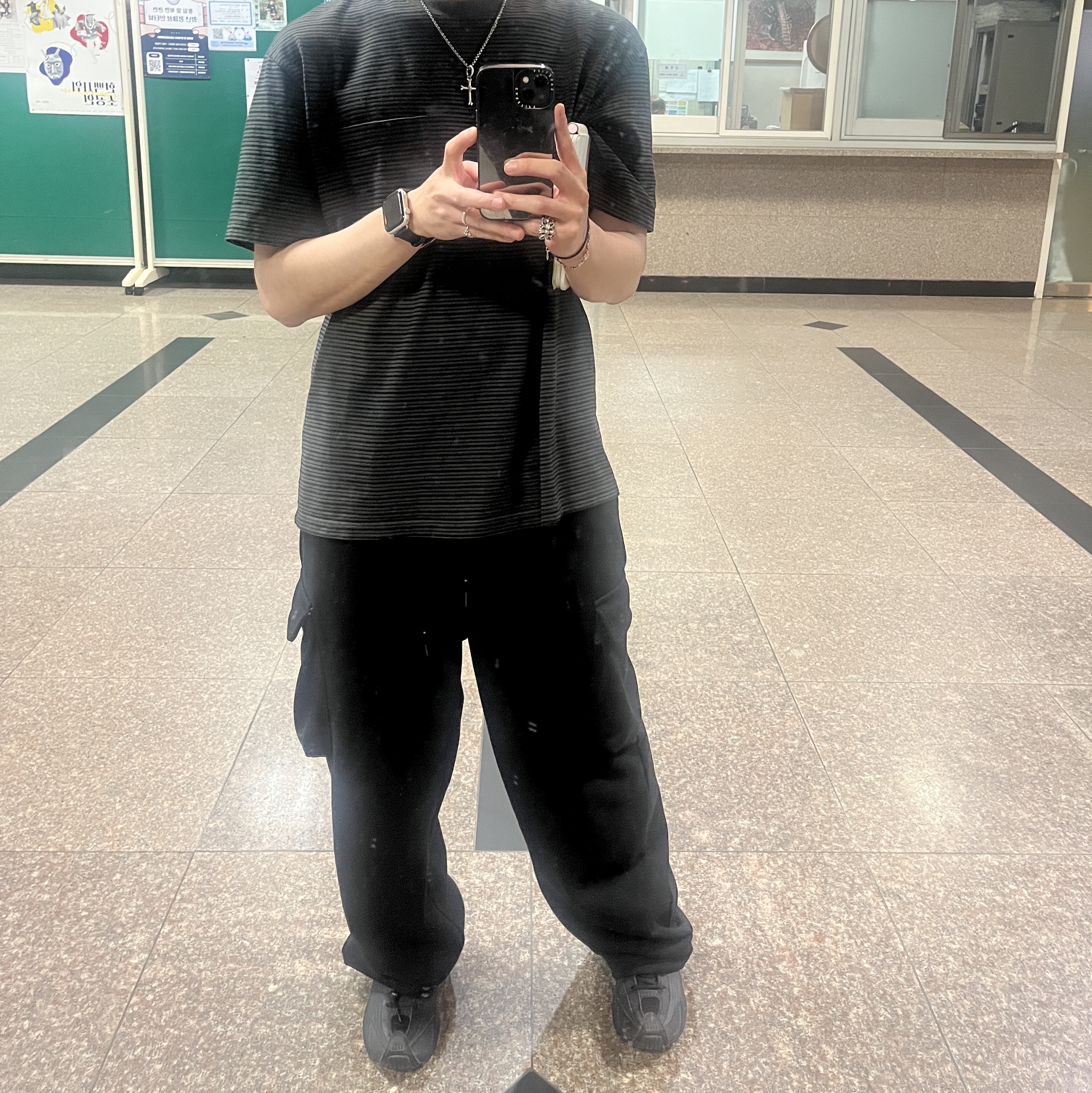 Polyteru Human Index Index Cargo Pants Black, Polyteru Human Index Human Striped Pocket 1/2 T-Shirt Charcoal 착용 스타일