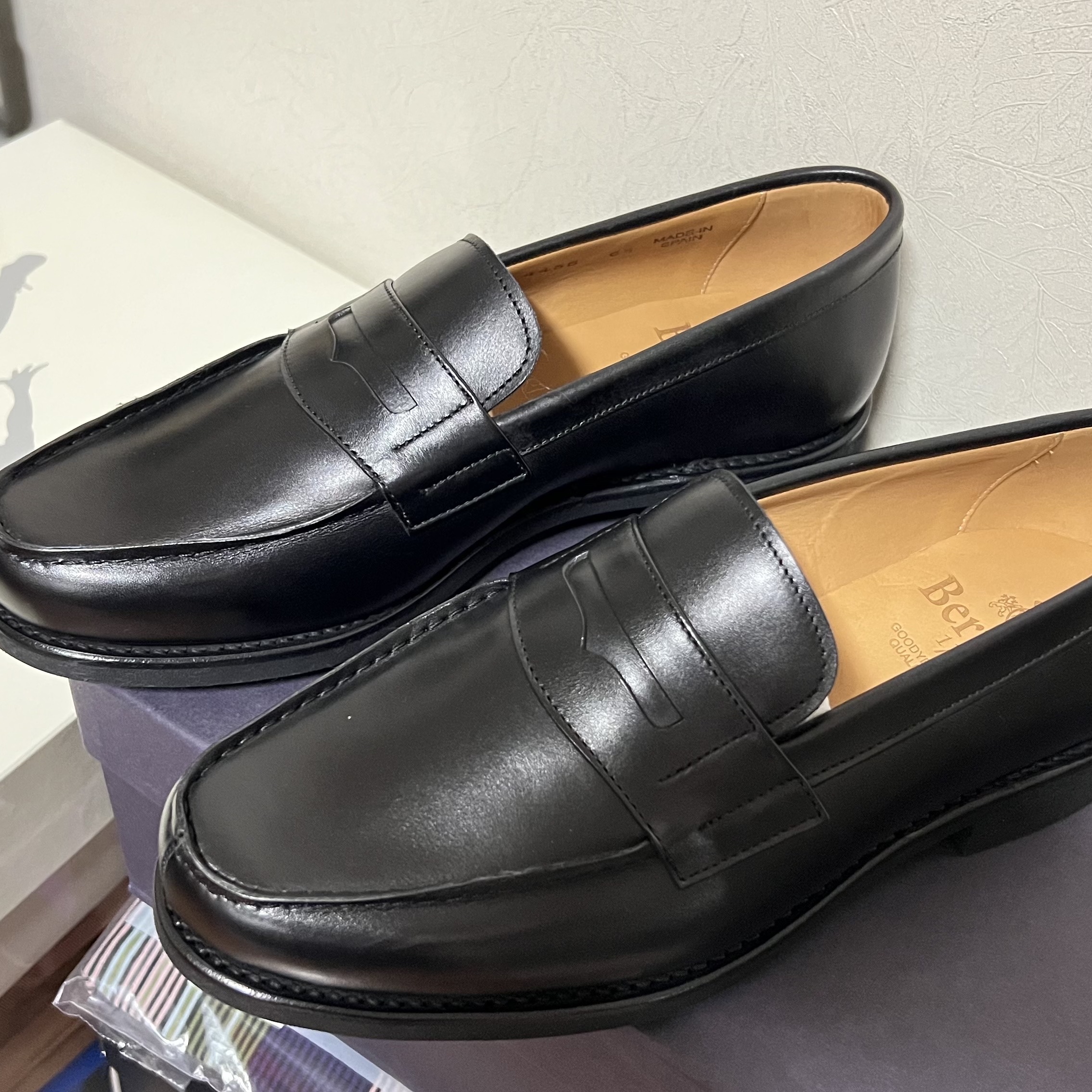 Berwick 4456 Soft Calf 217 Last Black 착용 스타일 - 2