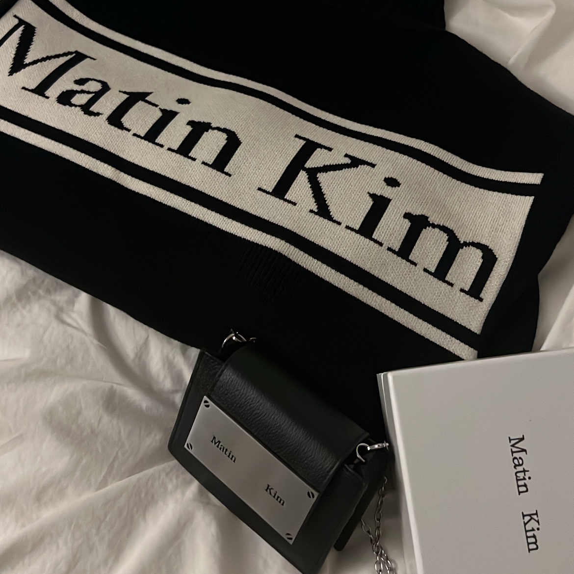 Matin Kim Spell Point Stripe Knit Cardigan Black, Matin Kim Accordion Mini Bag Black 착용 스타일
