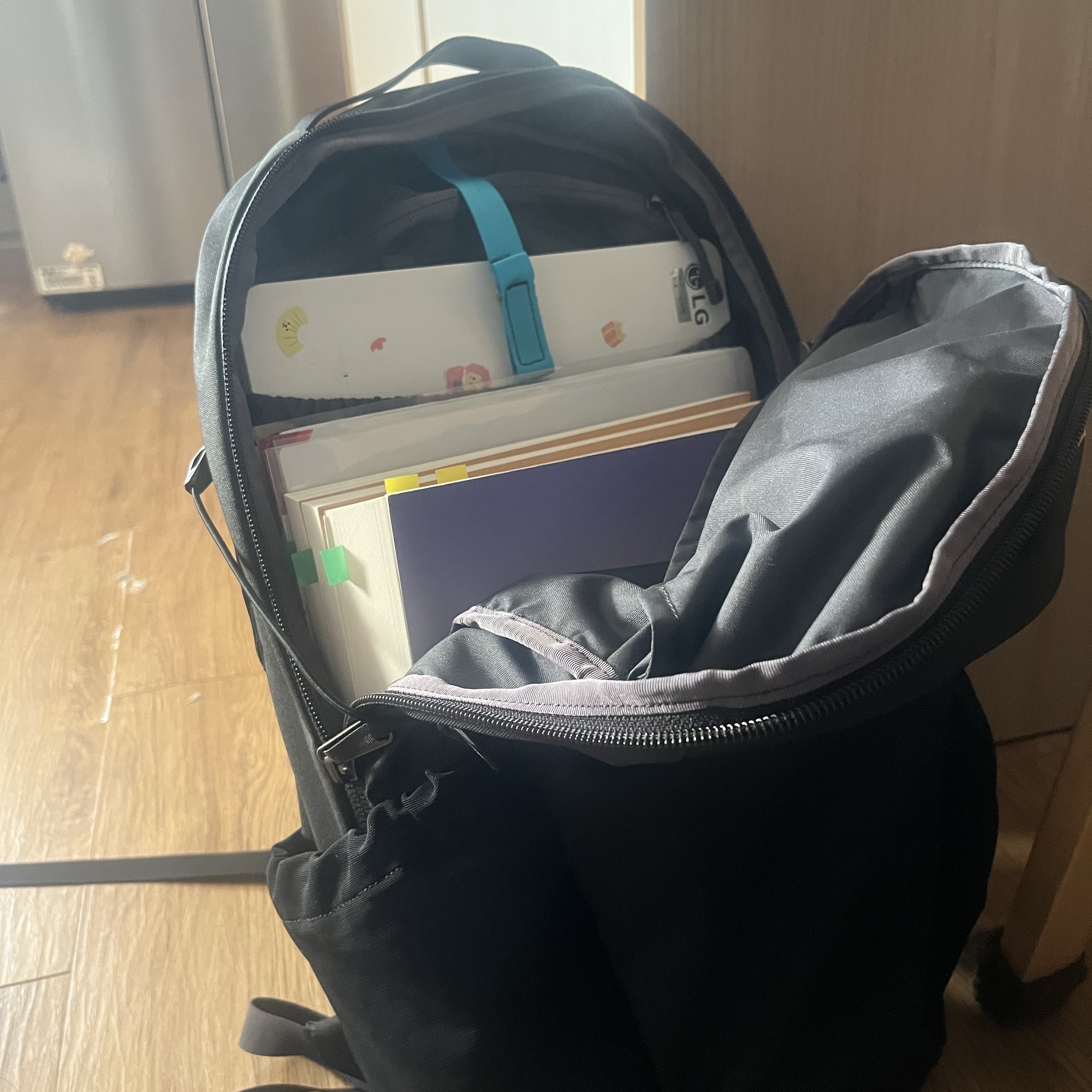 Arc'teryx Mantis 16 Backpack Black 착용 스타일 - 2