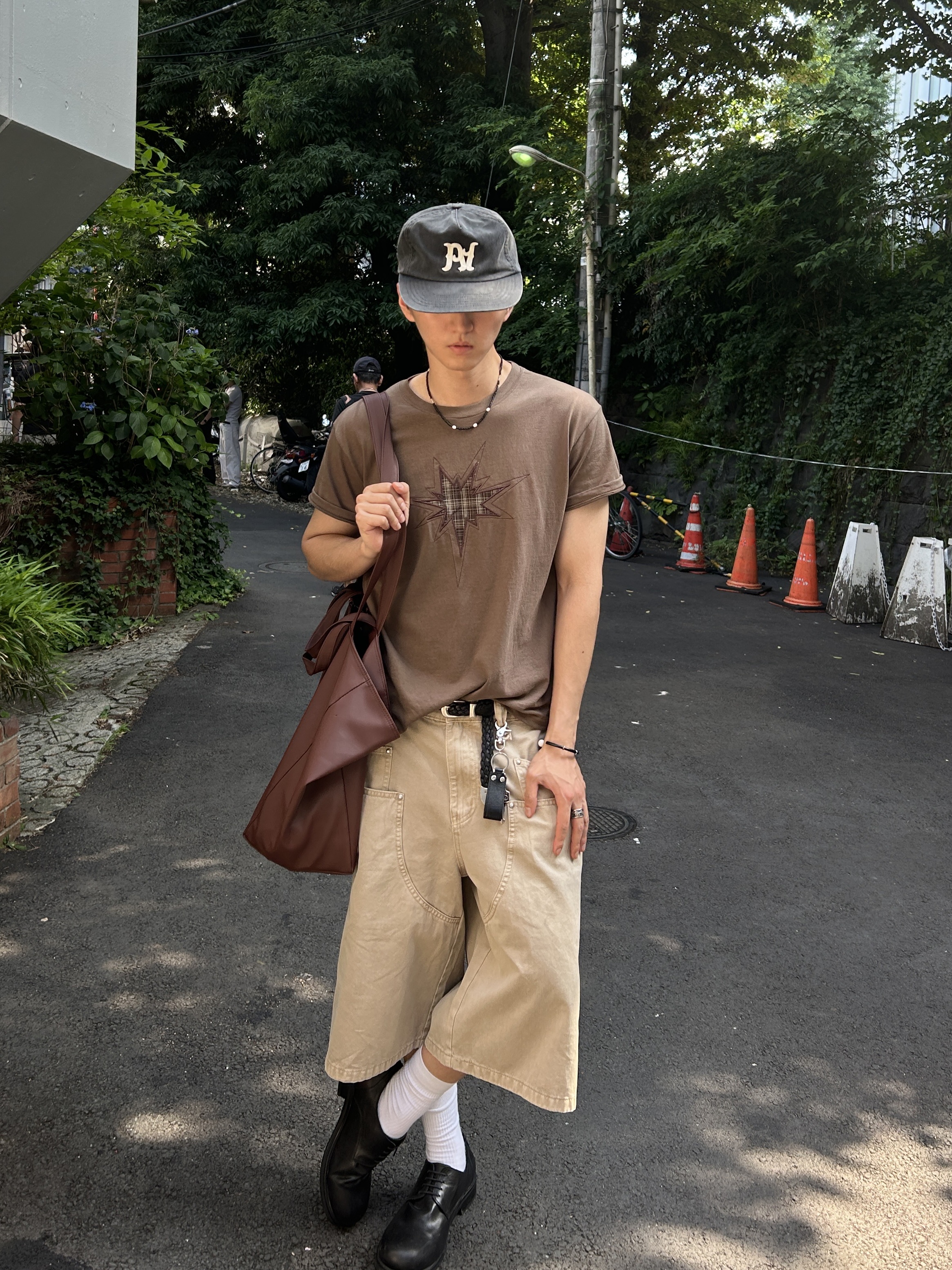 Yase Mud Horsehide Derby Black 착용 스타일 - 1
