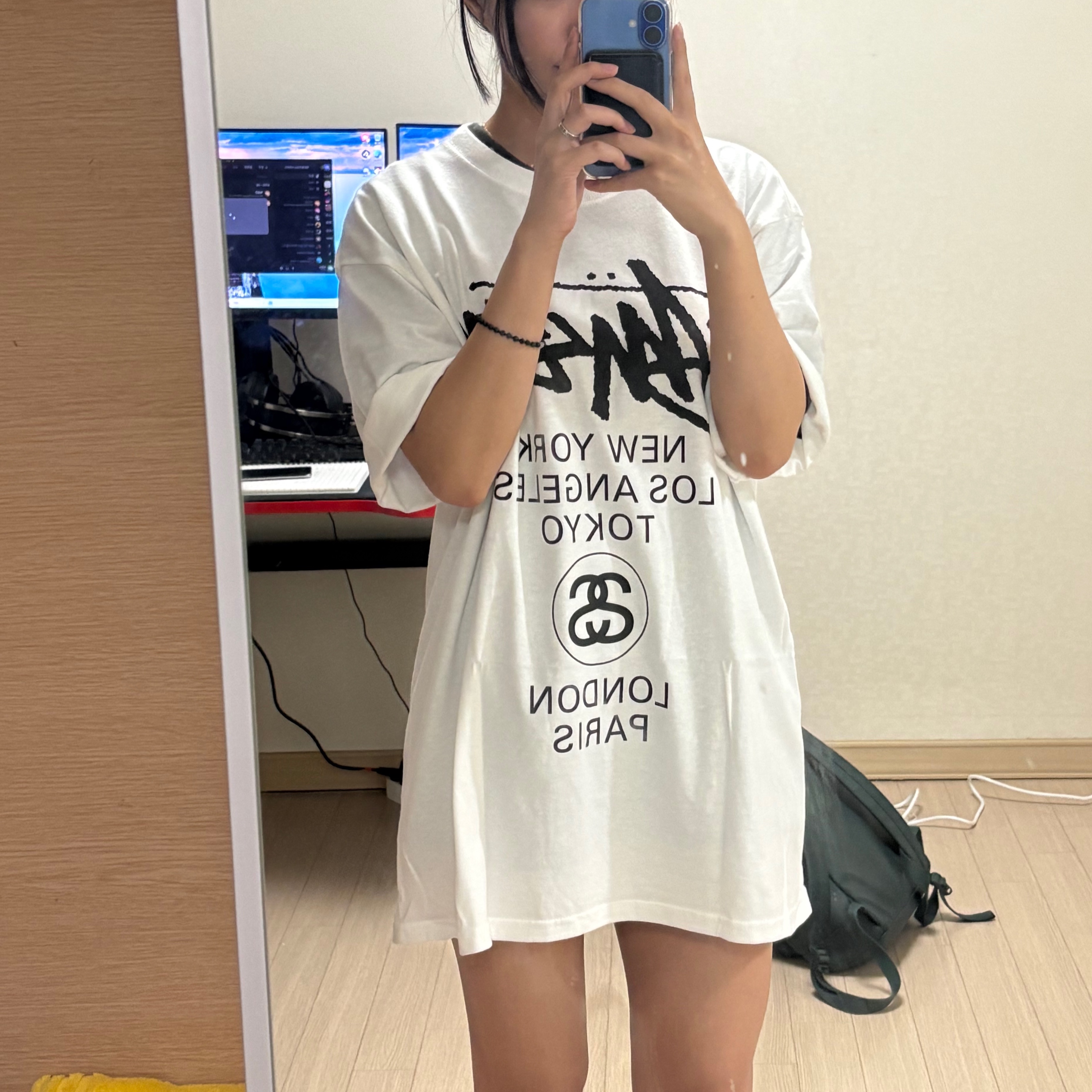 Stussy World Tour T-Shirt White 2024,2025 착용 스타일