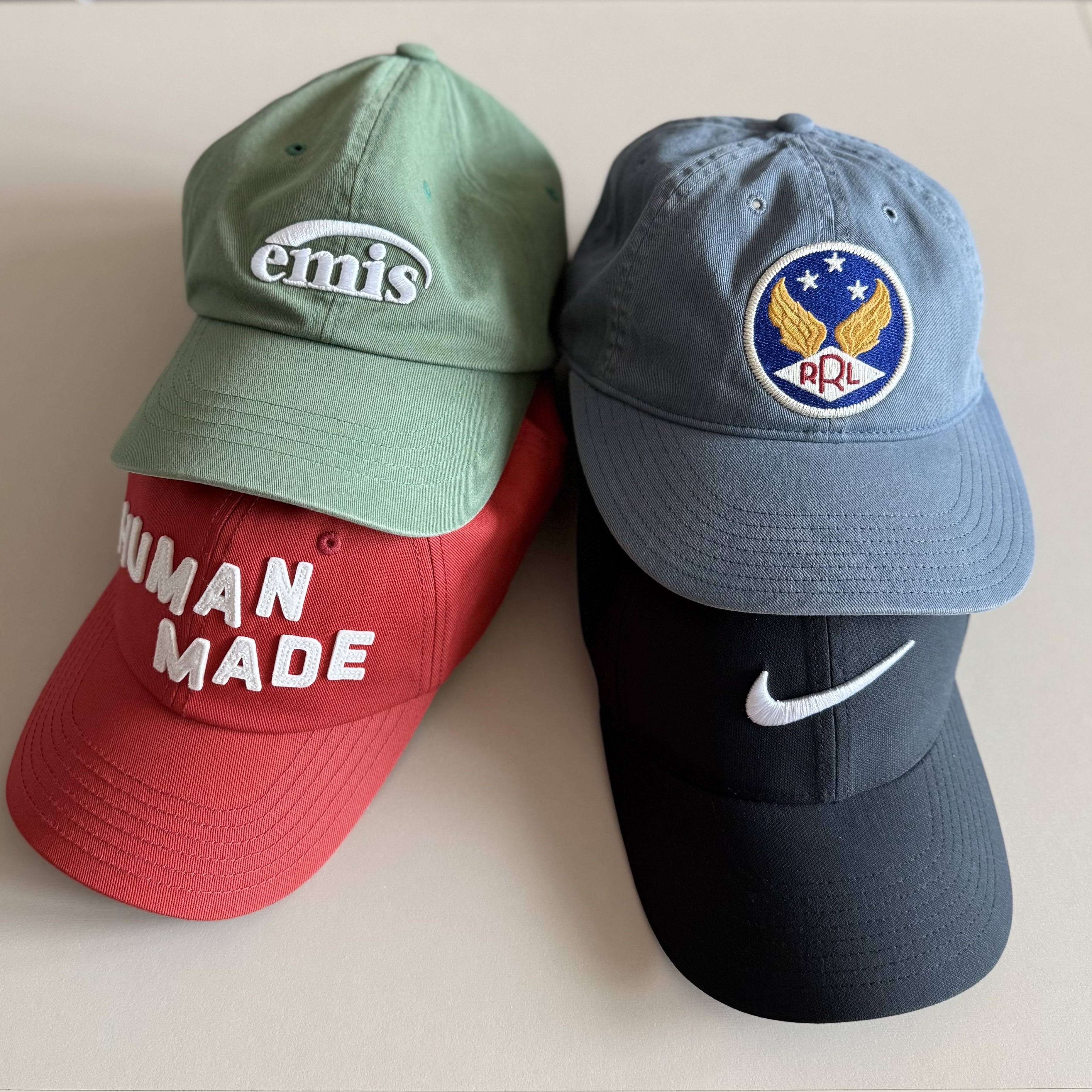 Human Made 6 Panel Twill Cap Red, Emis New Logo Emis Cap Green 착용 스타일