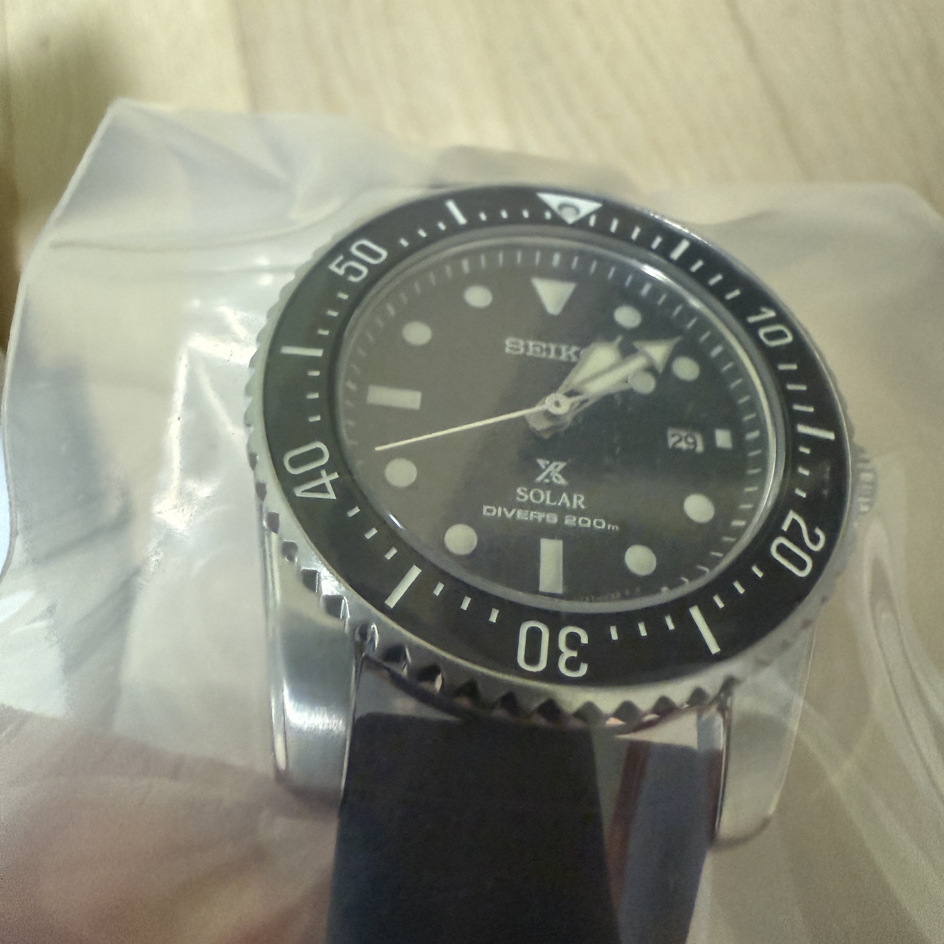 Seiko Prospex SNE573/SBDN075 38.5mm Black 착용 스타일