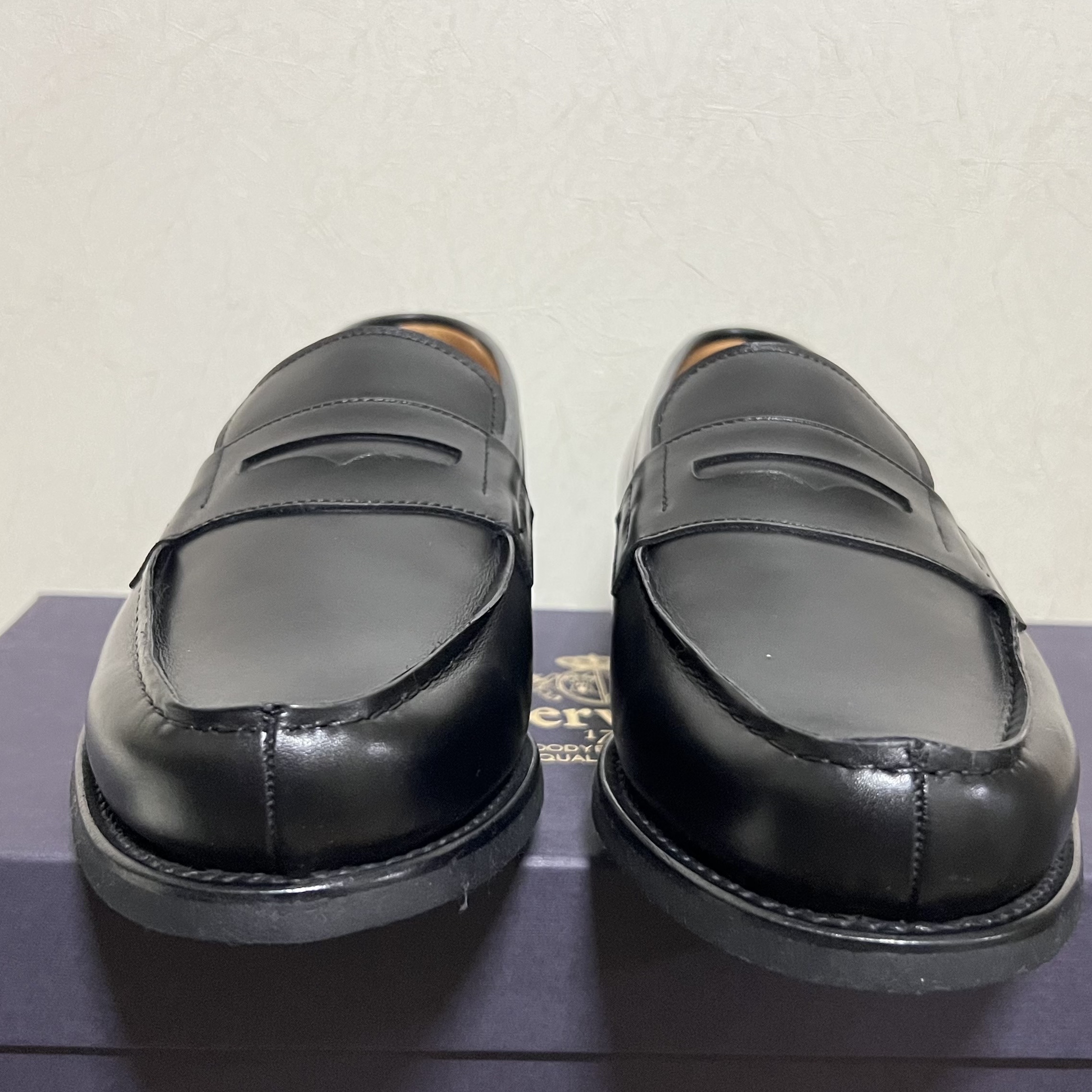 Berwick 4456 Soft Calf 217 Last Black 착용 스타일 - 1